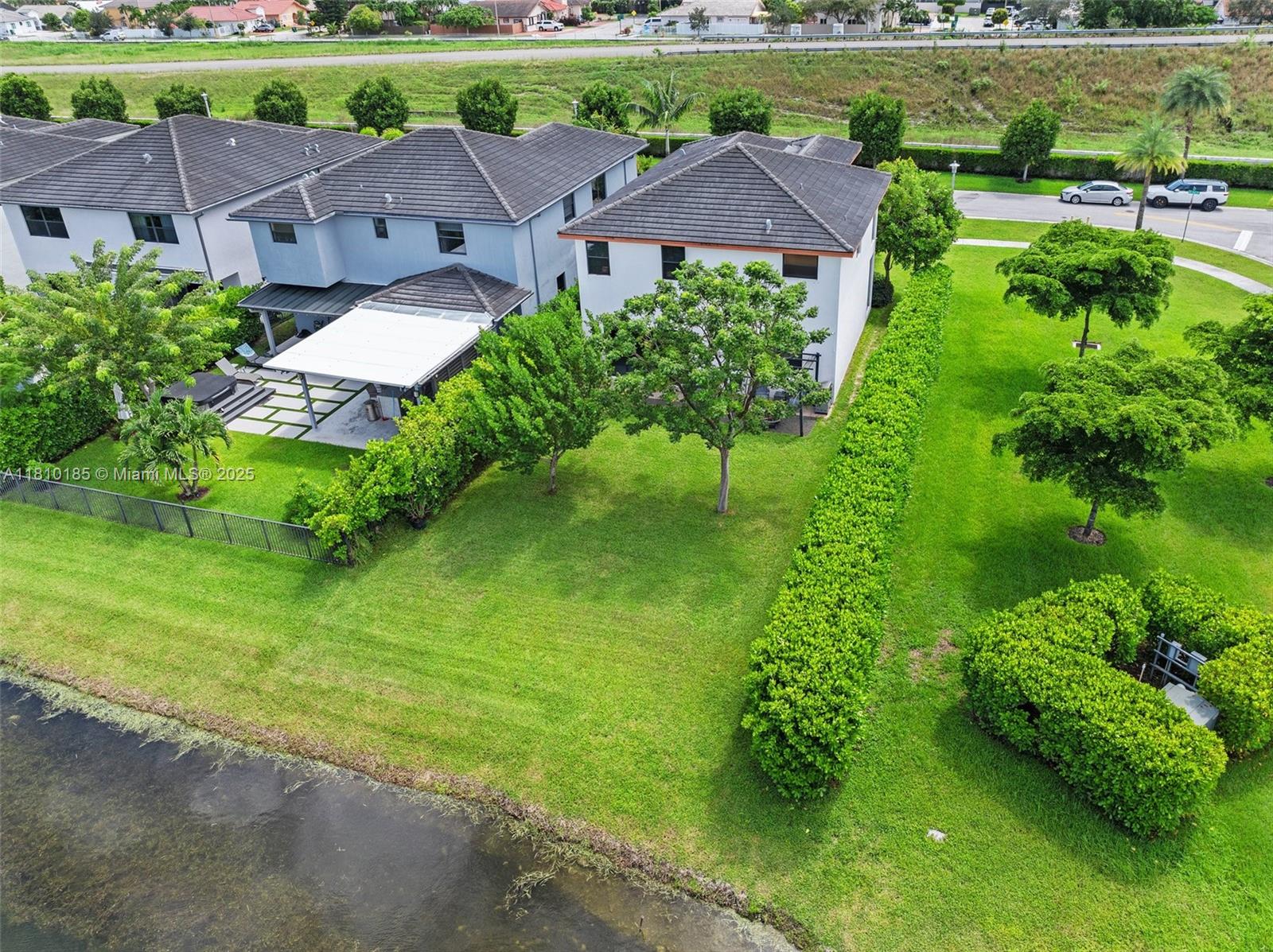 9145 NW 154th Ter, Miami Lakes, Florida image 23
