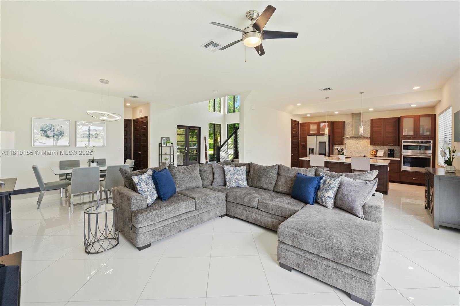 9145 NW 154th Ter, Miami Lakes, Florida image 7
