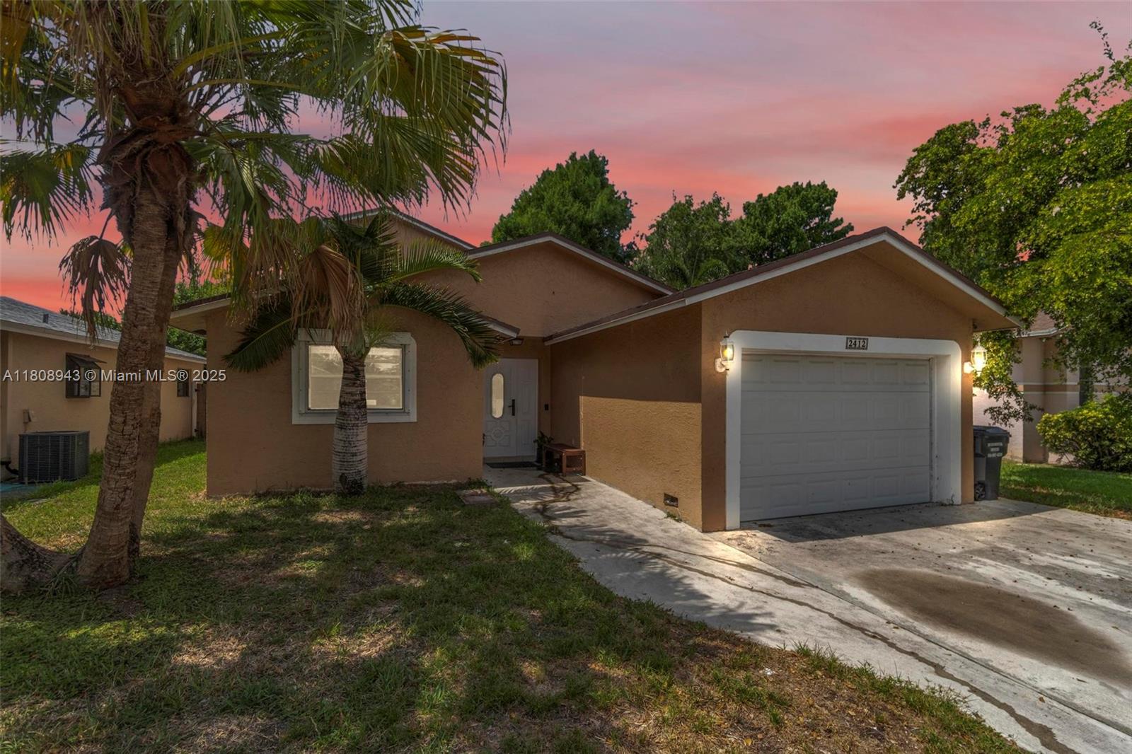 2412 Raleigh St, Hollywood, Florida image 1