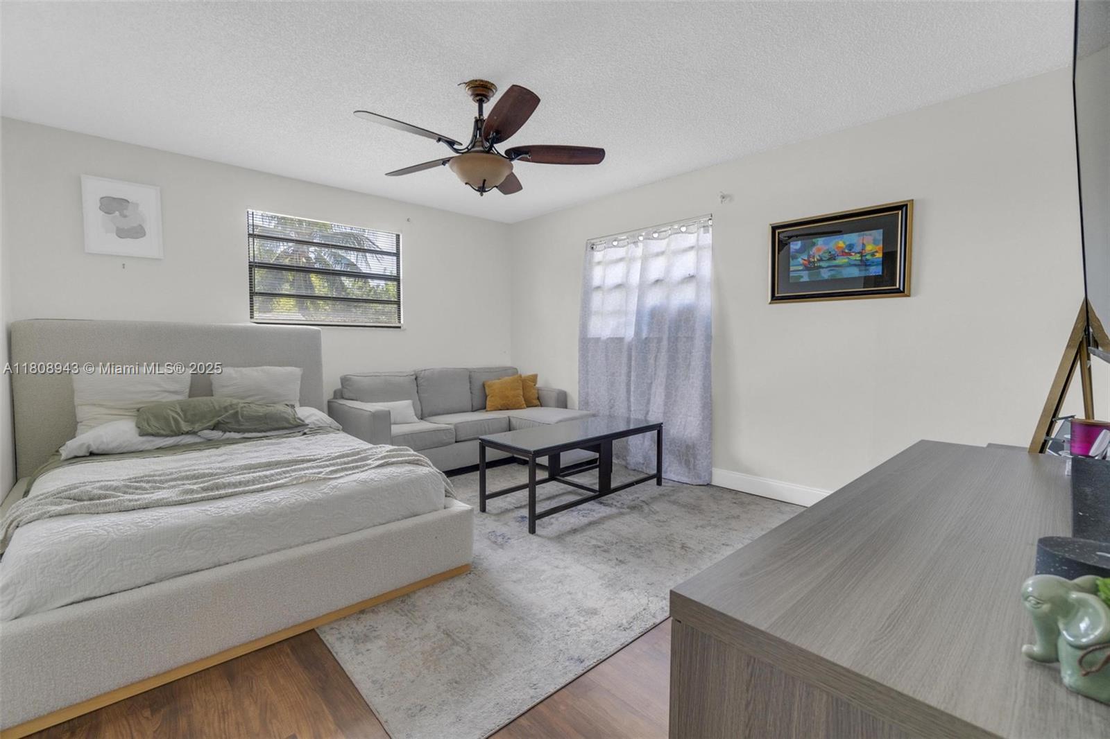 2412 Raleigh St, Hollywood, Florida image 27