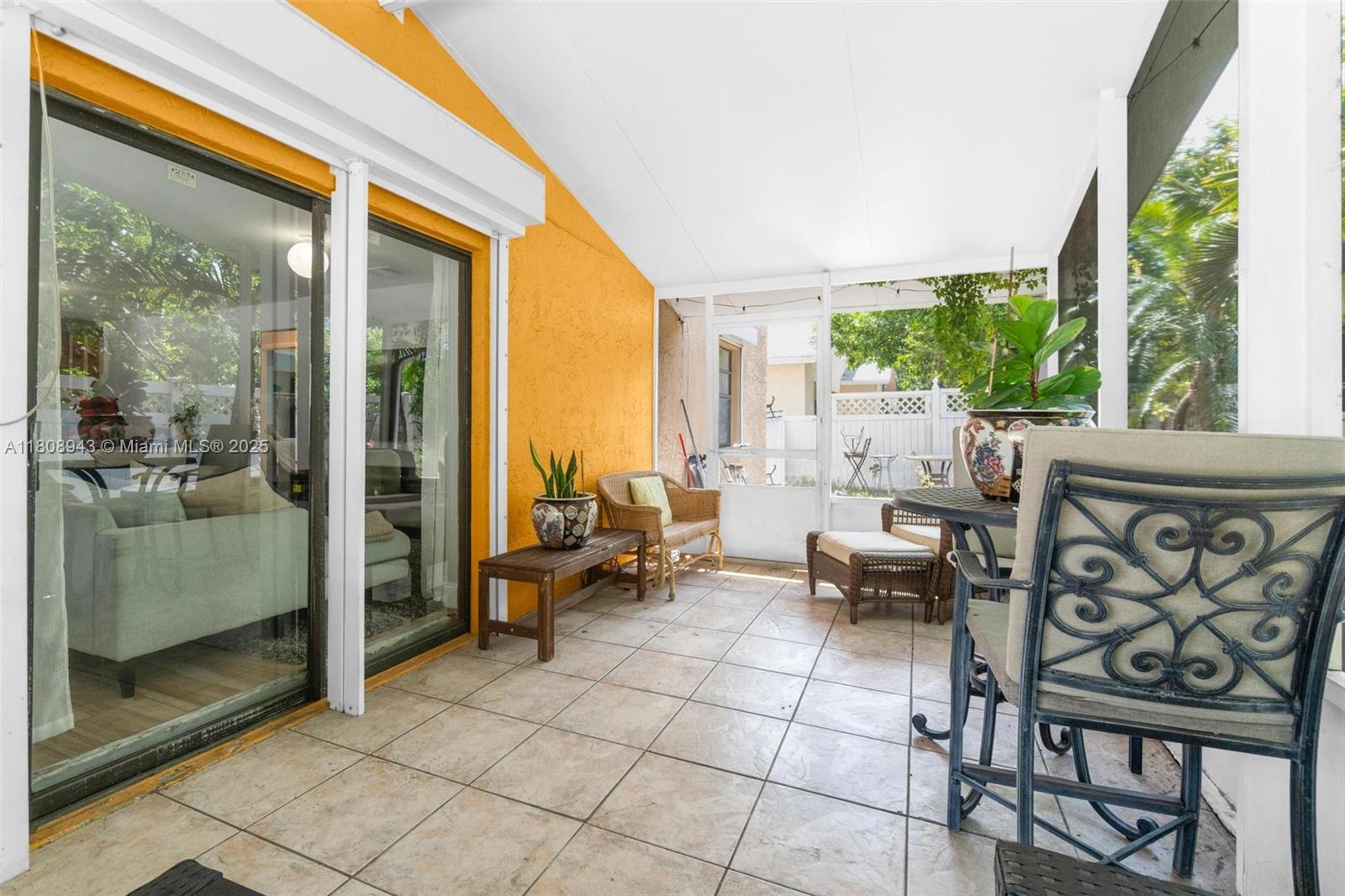 2412 Raleigh St, Hollywood, Florida image 33