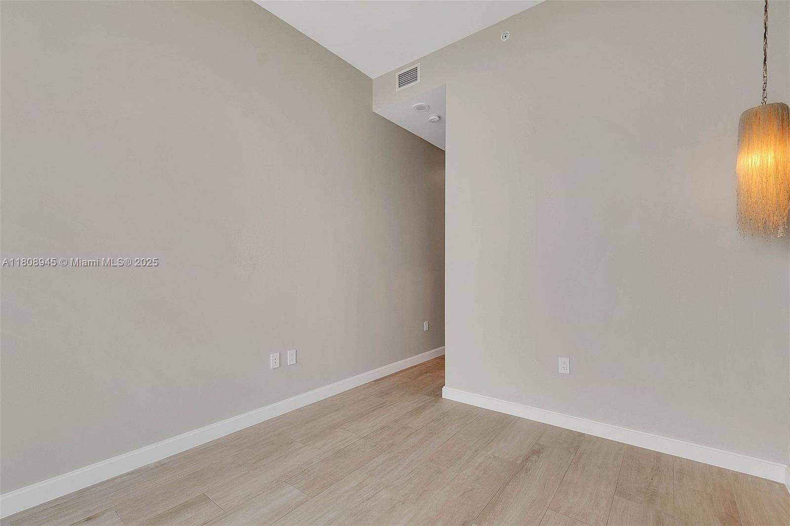 45 SW 9th St #4509, Miami FL 33130