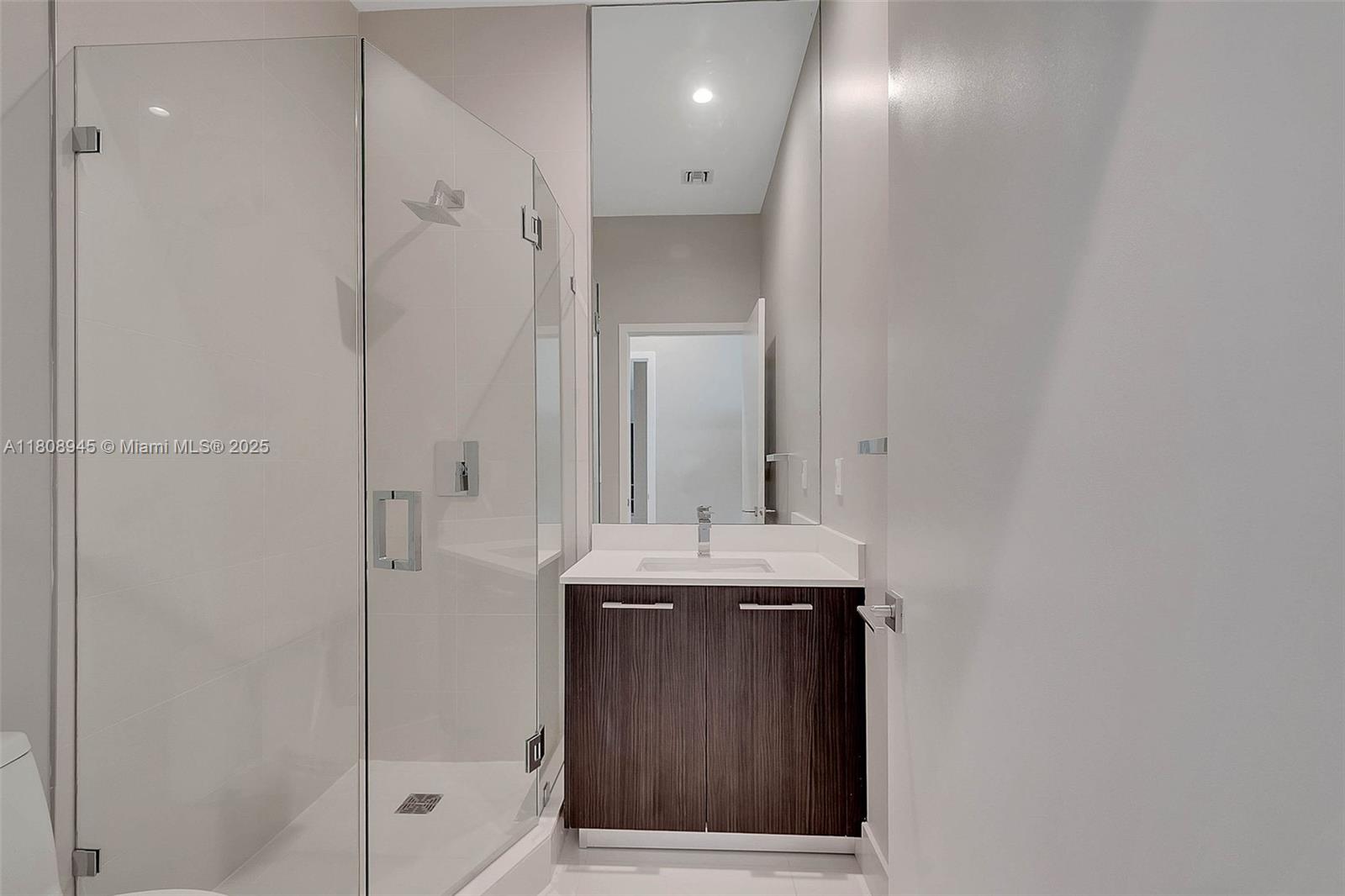 45 SW 9th St #4509, Miami FL 33130