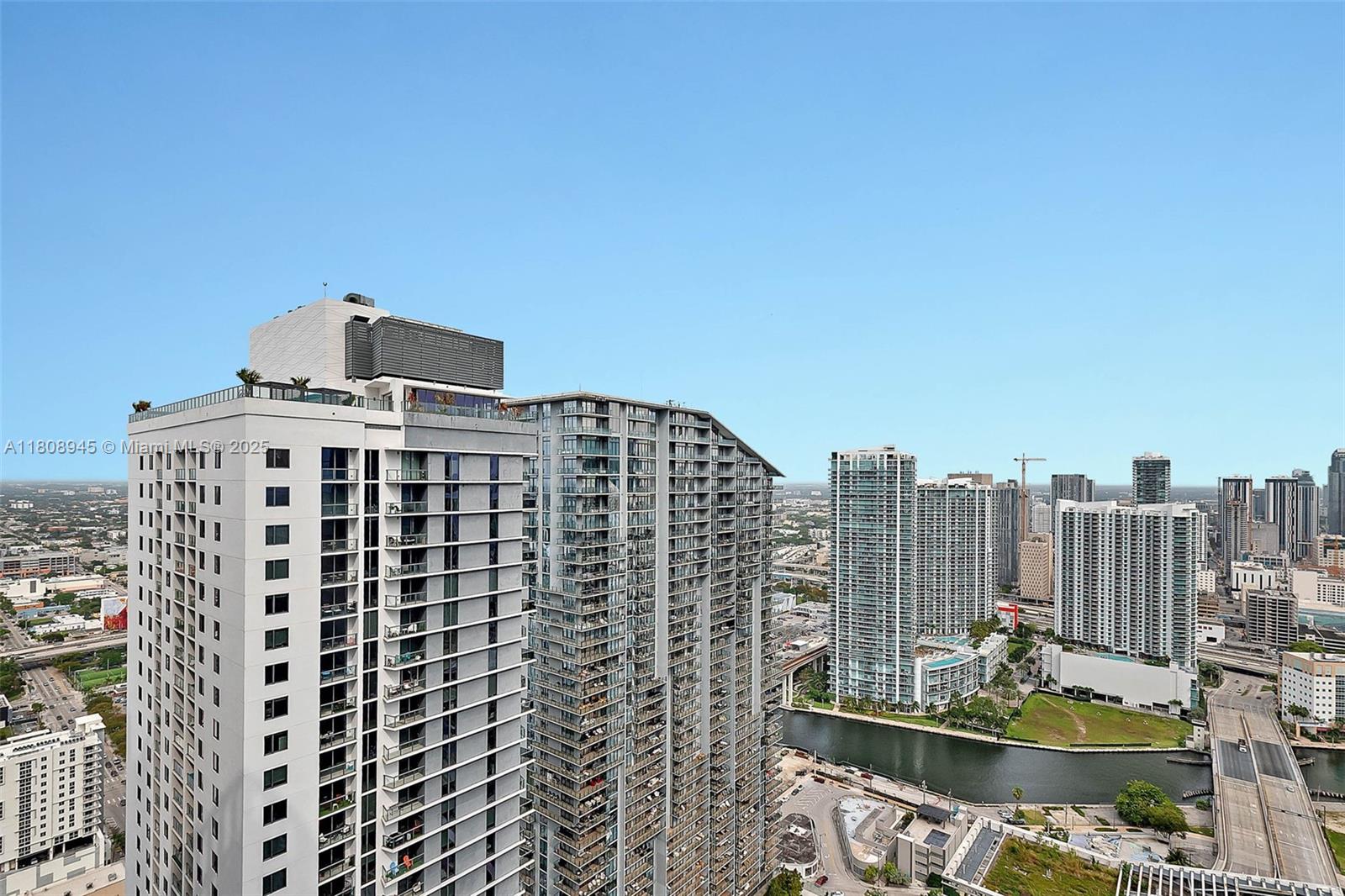 45 SW 9th St #4509, Miami FL 33130