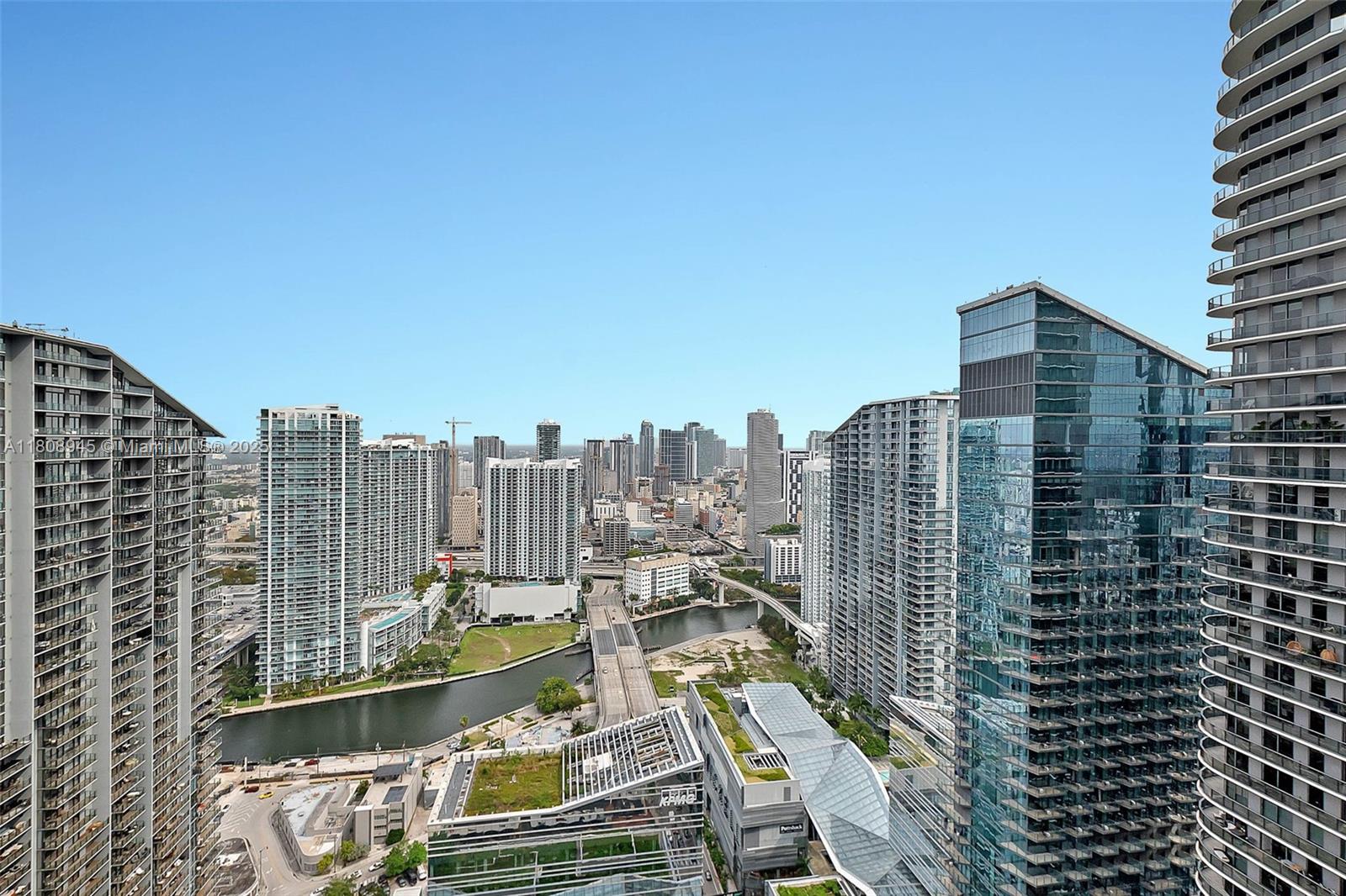 45 SW 9th St #4509, Miami FL 33130
