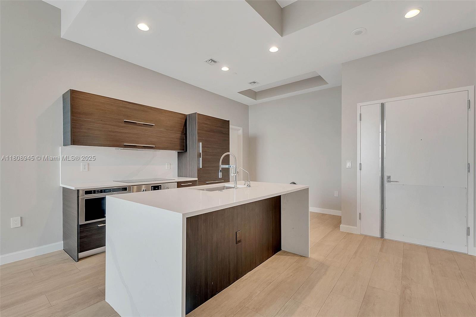 45 SW 9th St #4509, Miami FL 33130