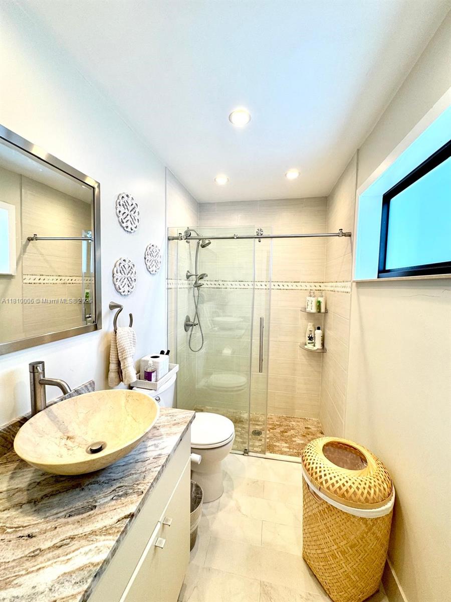 18830 NW 65th Ct, Hialeah, Florida image 3