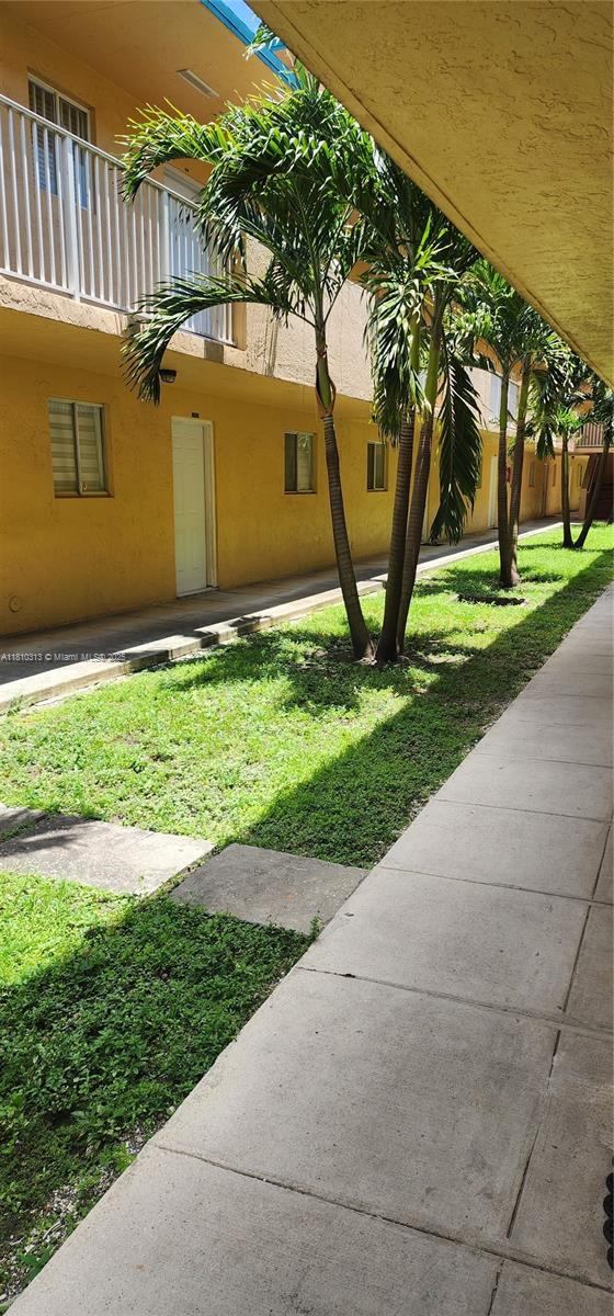 2985 W 80th St #110, Hialeah, Florida image 2