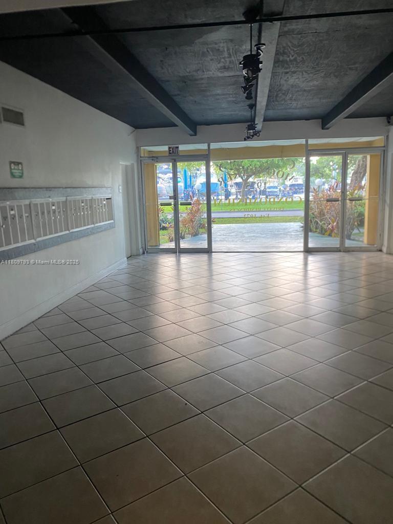 1975 NE 135th St #2D, North Miami, Florida image 21