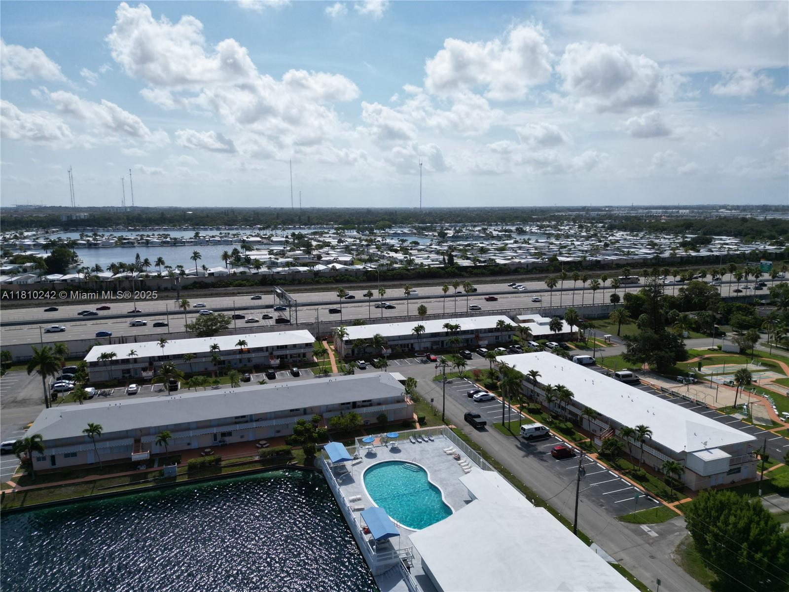 815 SW 10th Ter #20V, Hallandale Beach, Florida image 12