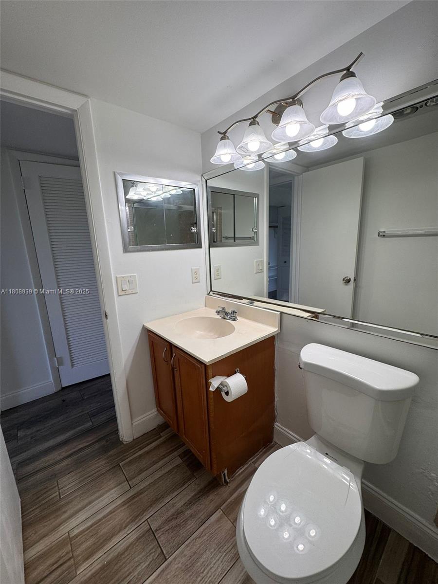 218 Windsor J #218, West Palm Beach, Florida image 12