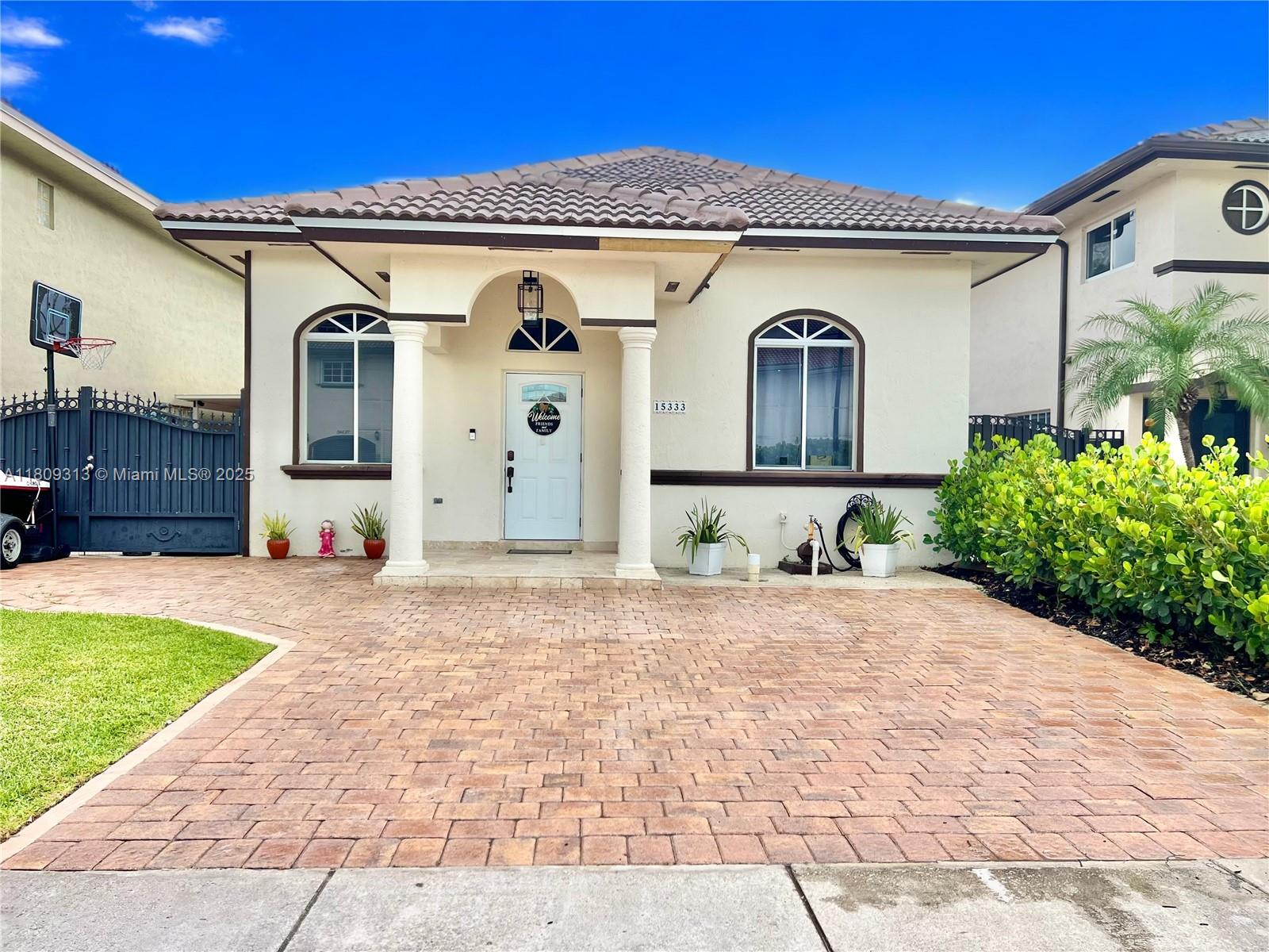 15333 SW 40th Ter, Miami, Florida image 1