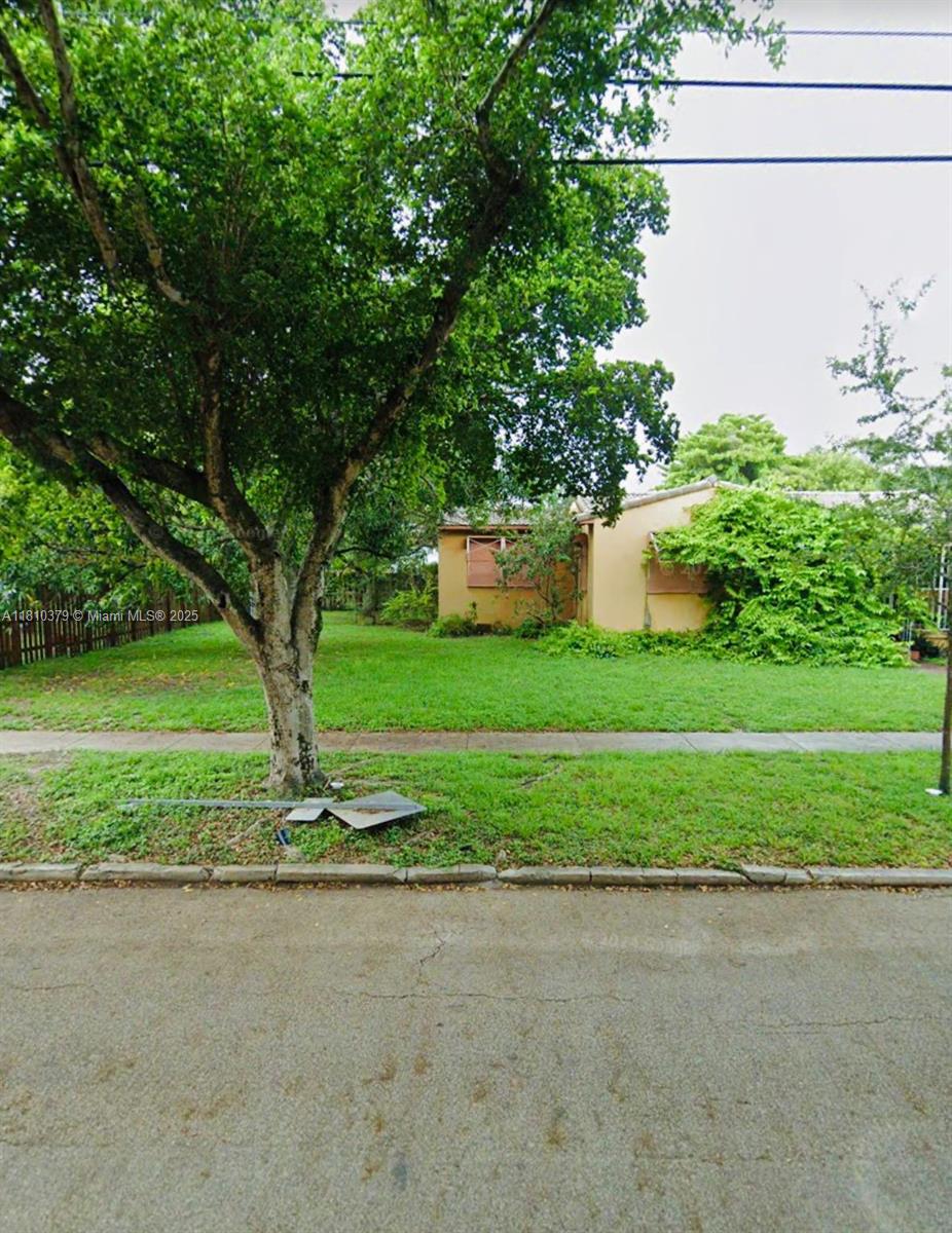 1060 SW 63rd Ave, West Miami, Florida image 6