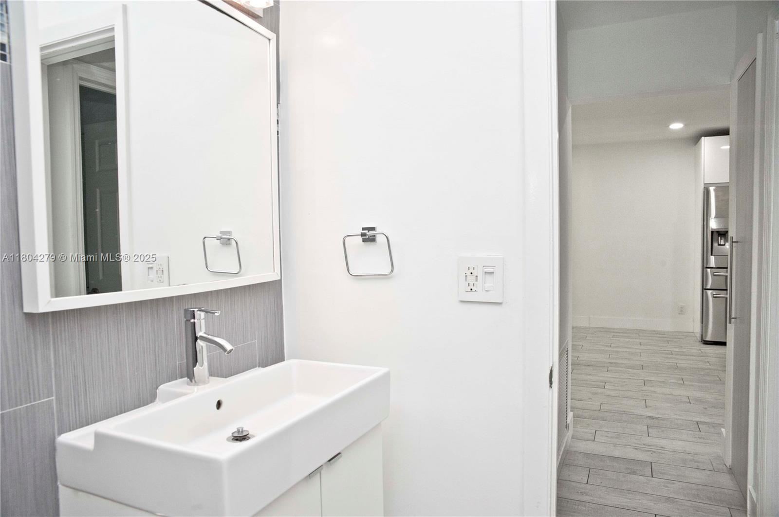 1328 NW 93rd Ter, Coral Springs, Florida image 29