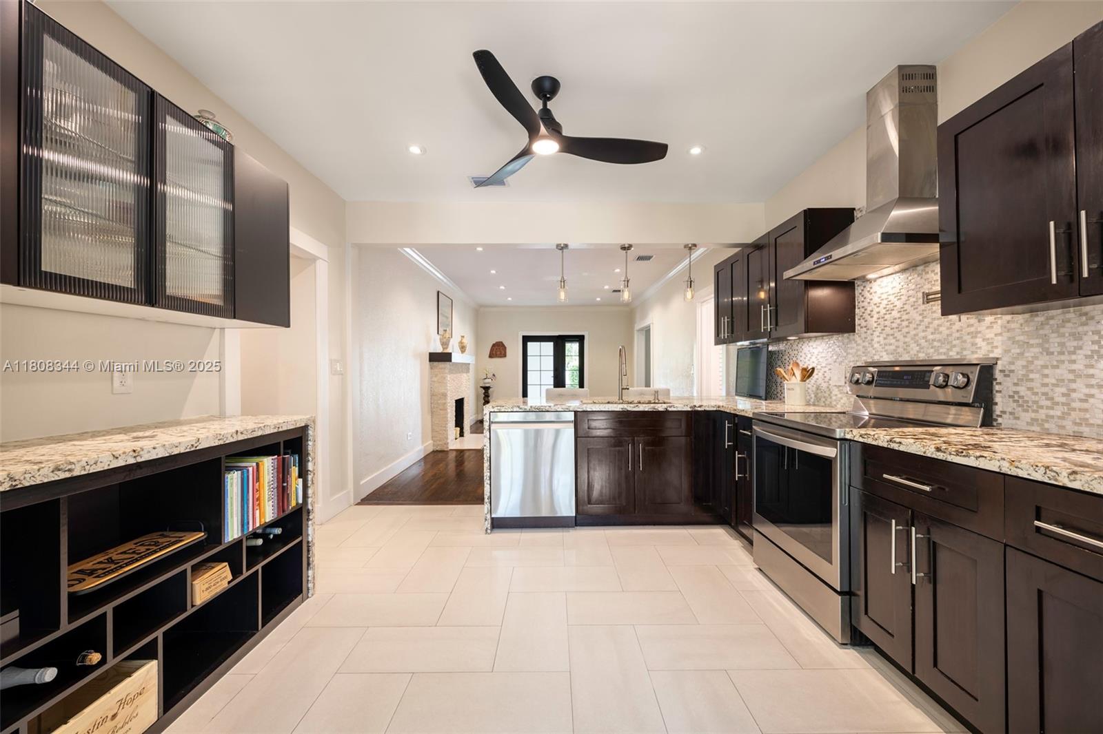 58 Glendale Dr, Miami Springs, Florida image 10