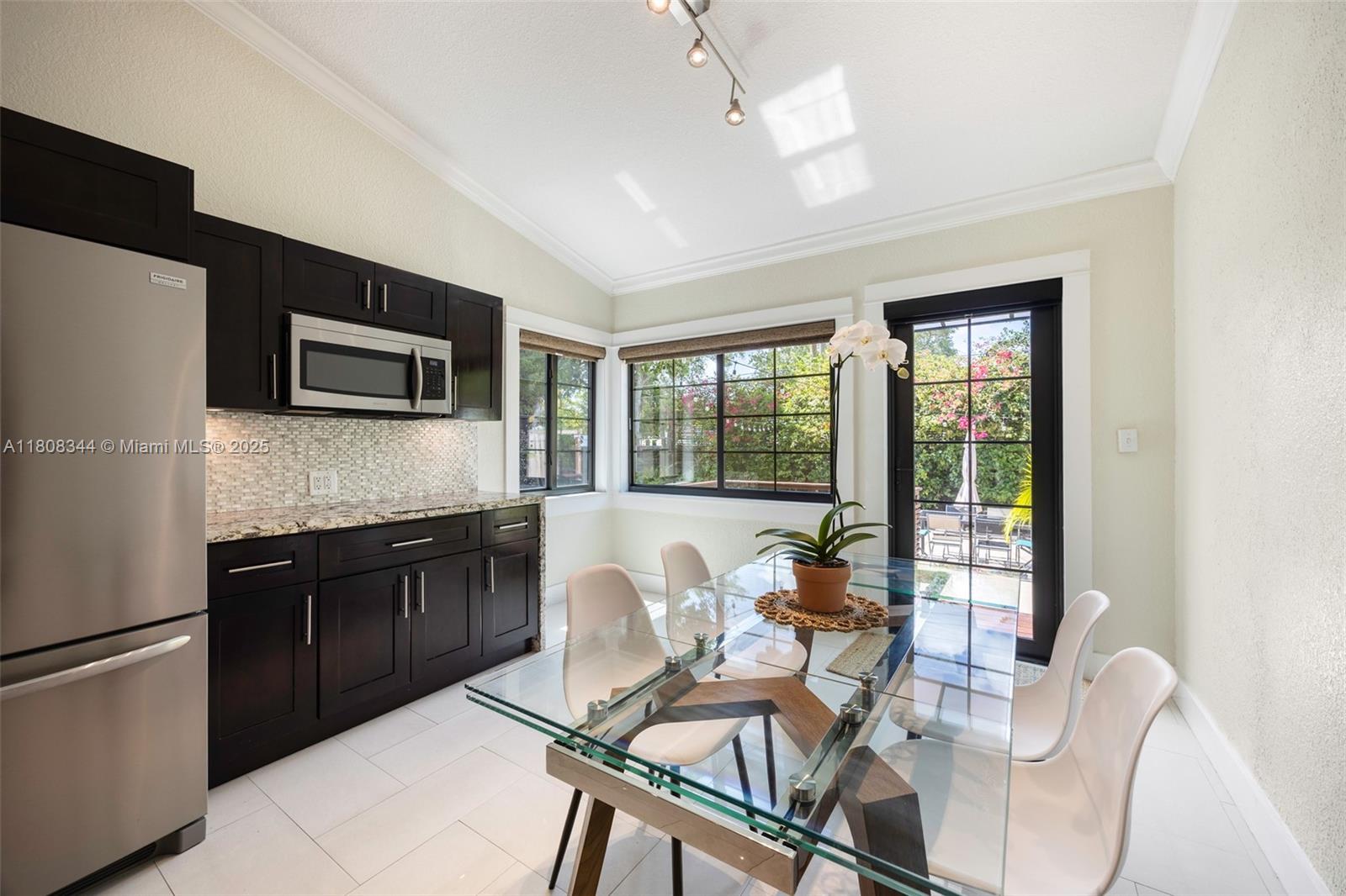 58 Glendale Dr, Miami Springs, Florida image 13