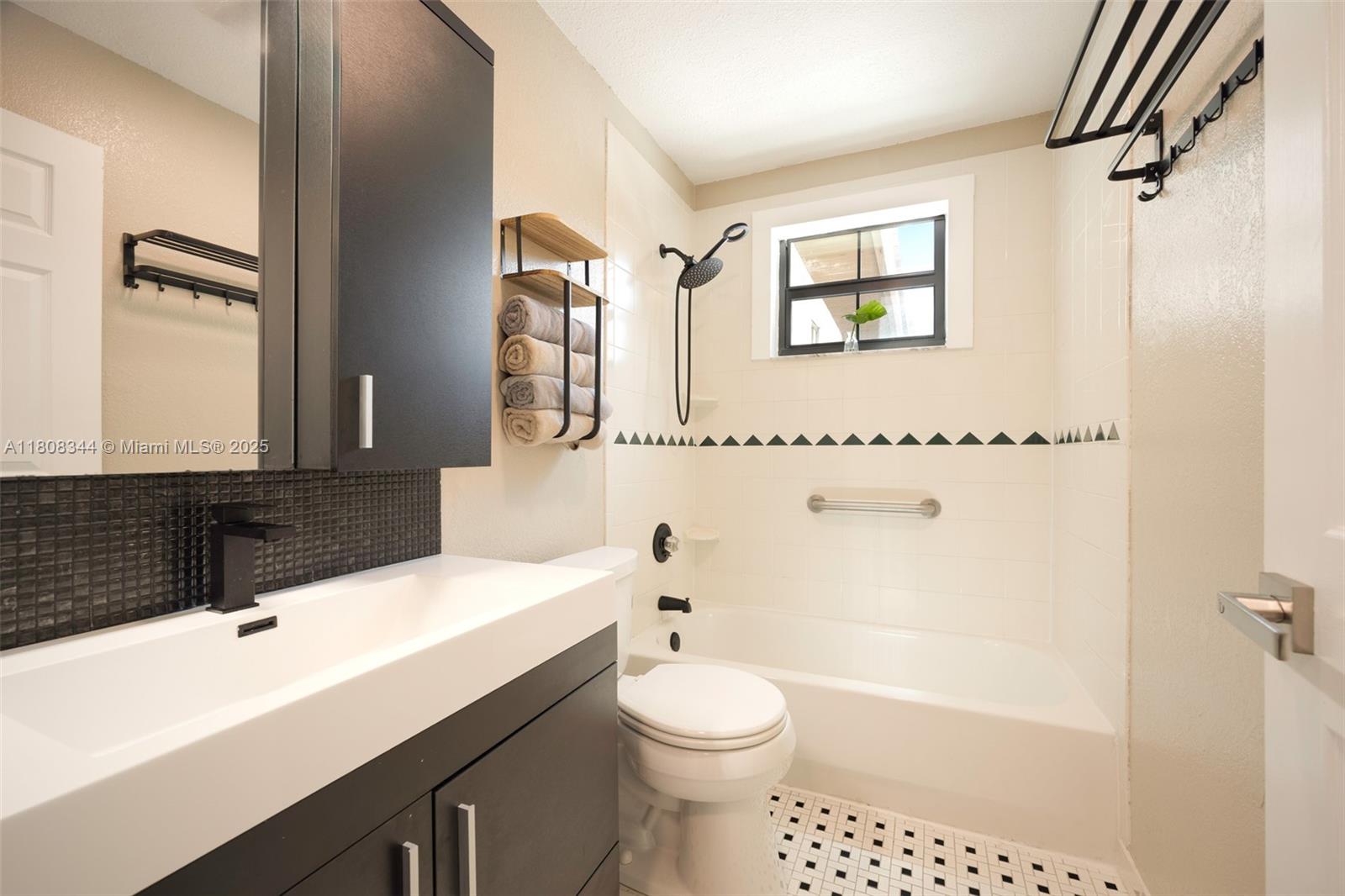 58 Glendale Dr, Miami Springs, Florida image 25