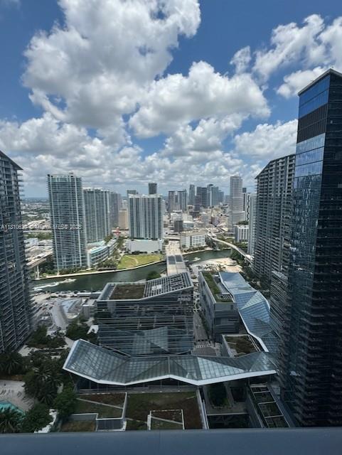45 SW 9th St #4010, Miami FL 33130