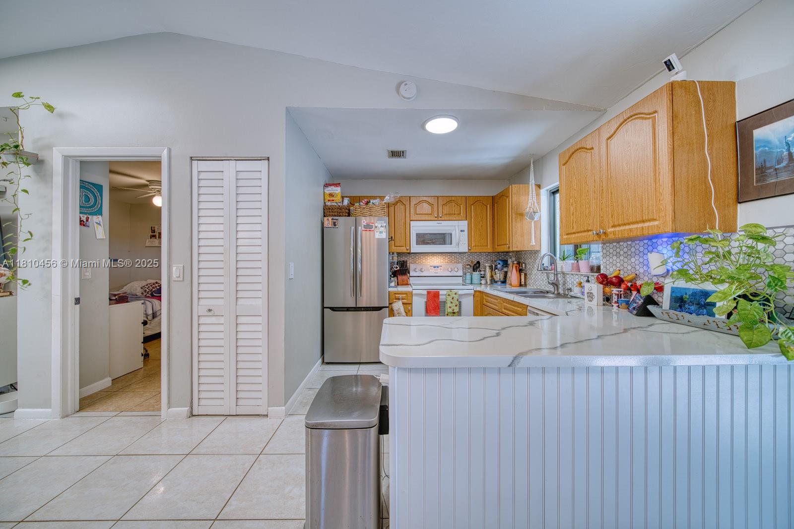 2000 SW 9th St 2