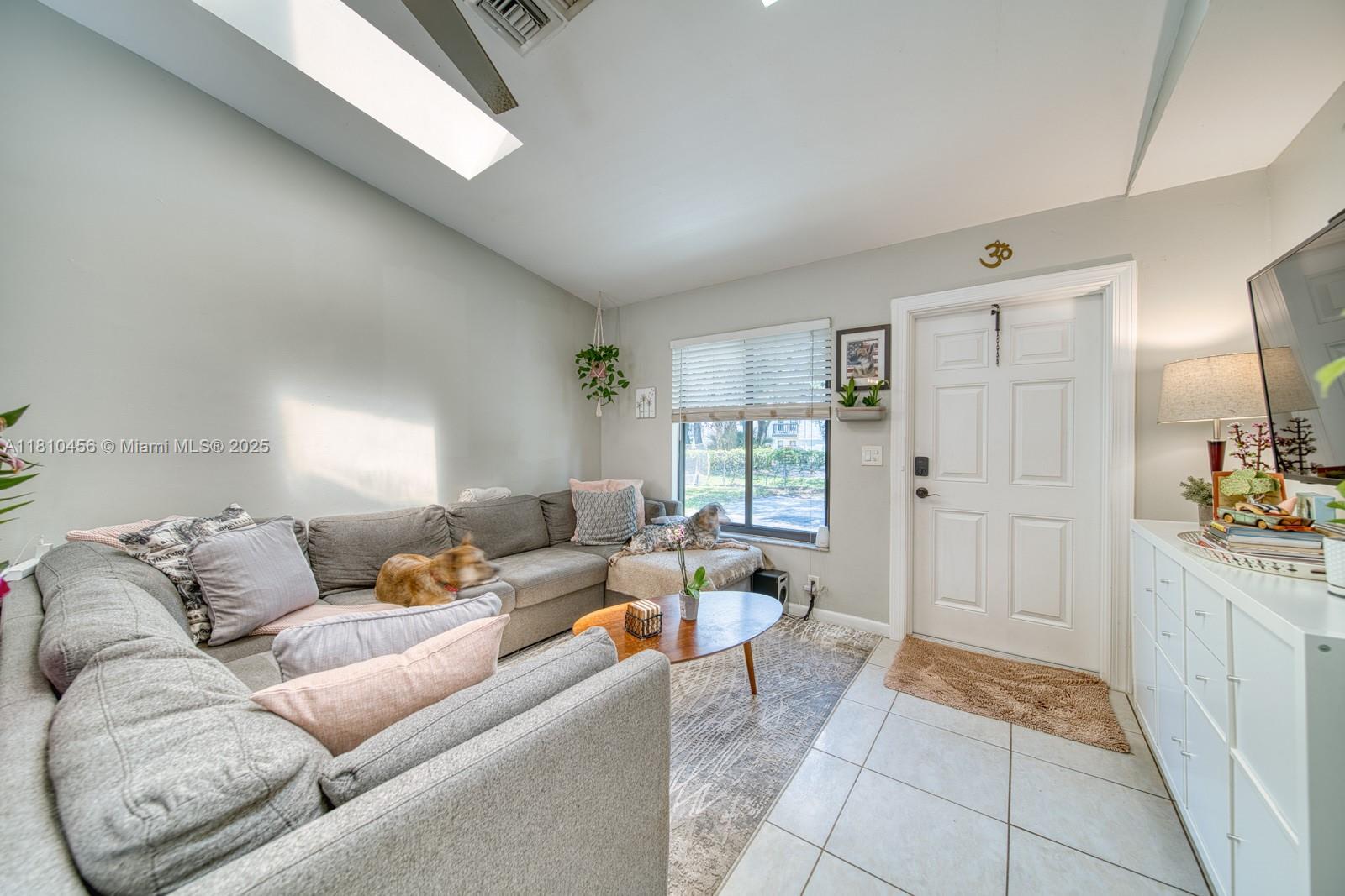 2000 SW 9th St 2