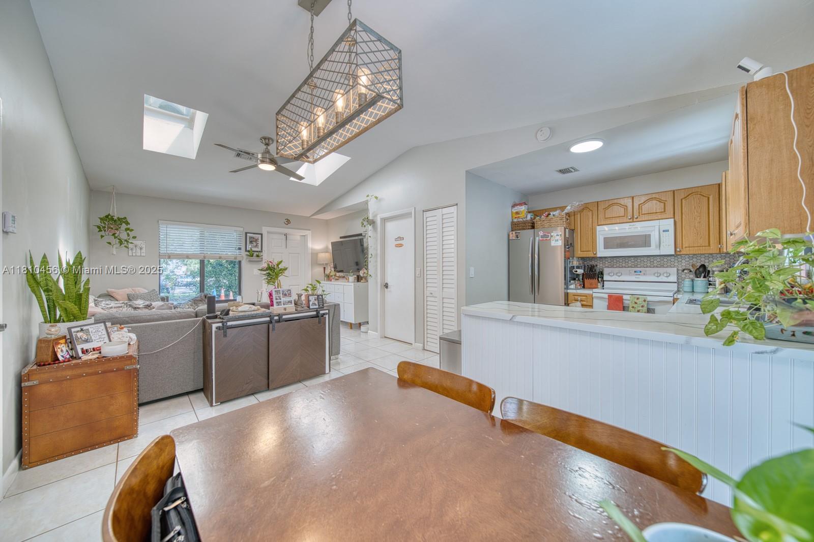2000 SW 9th St 2