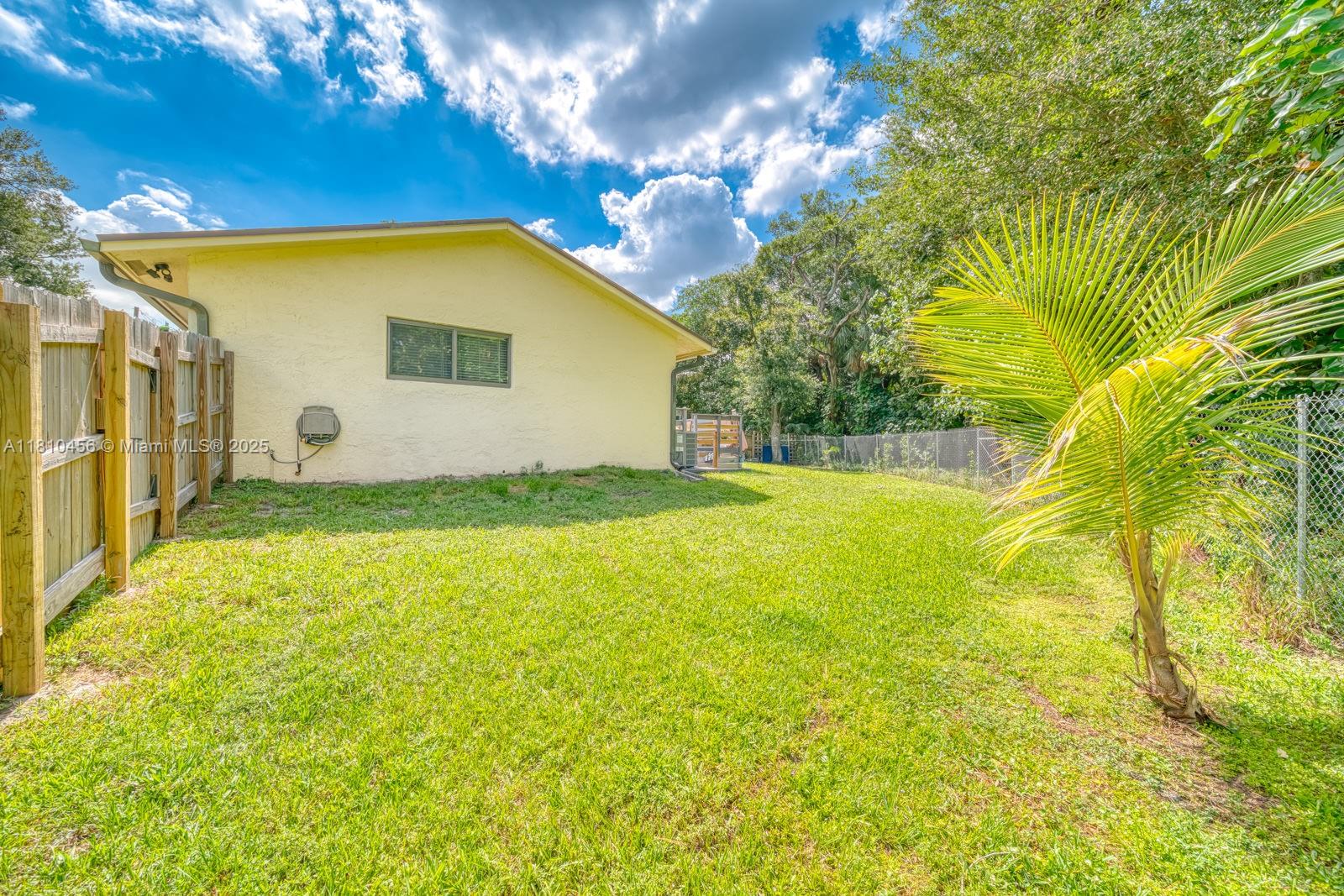 2000 SW 9th St 2