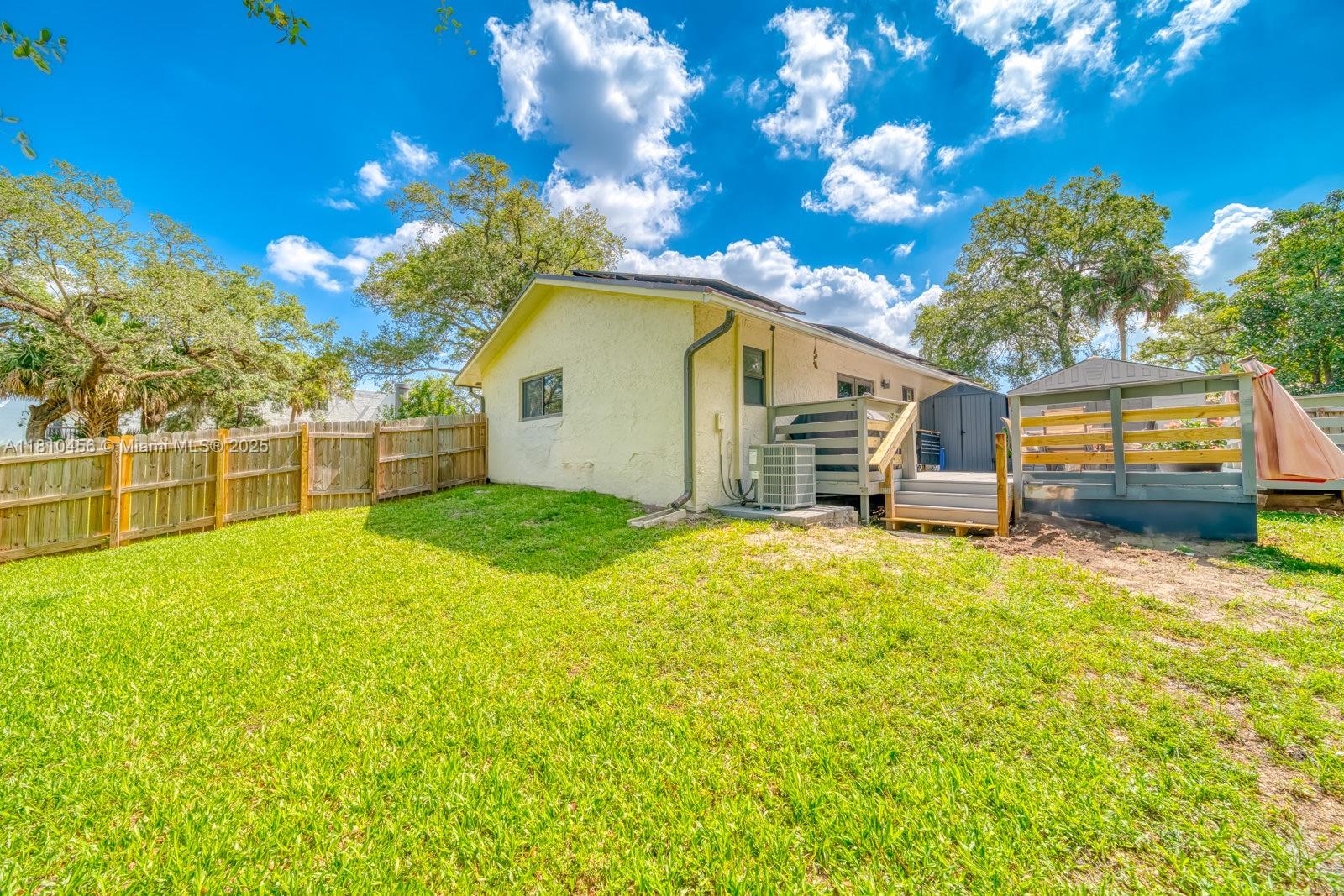 2000 SW 9th St 2