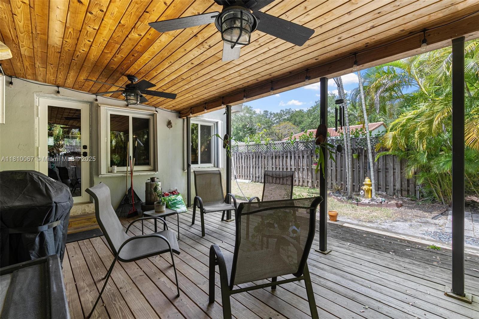 2431 Overbrook St, Coconut Grove, Florida image 22