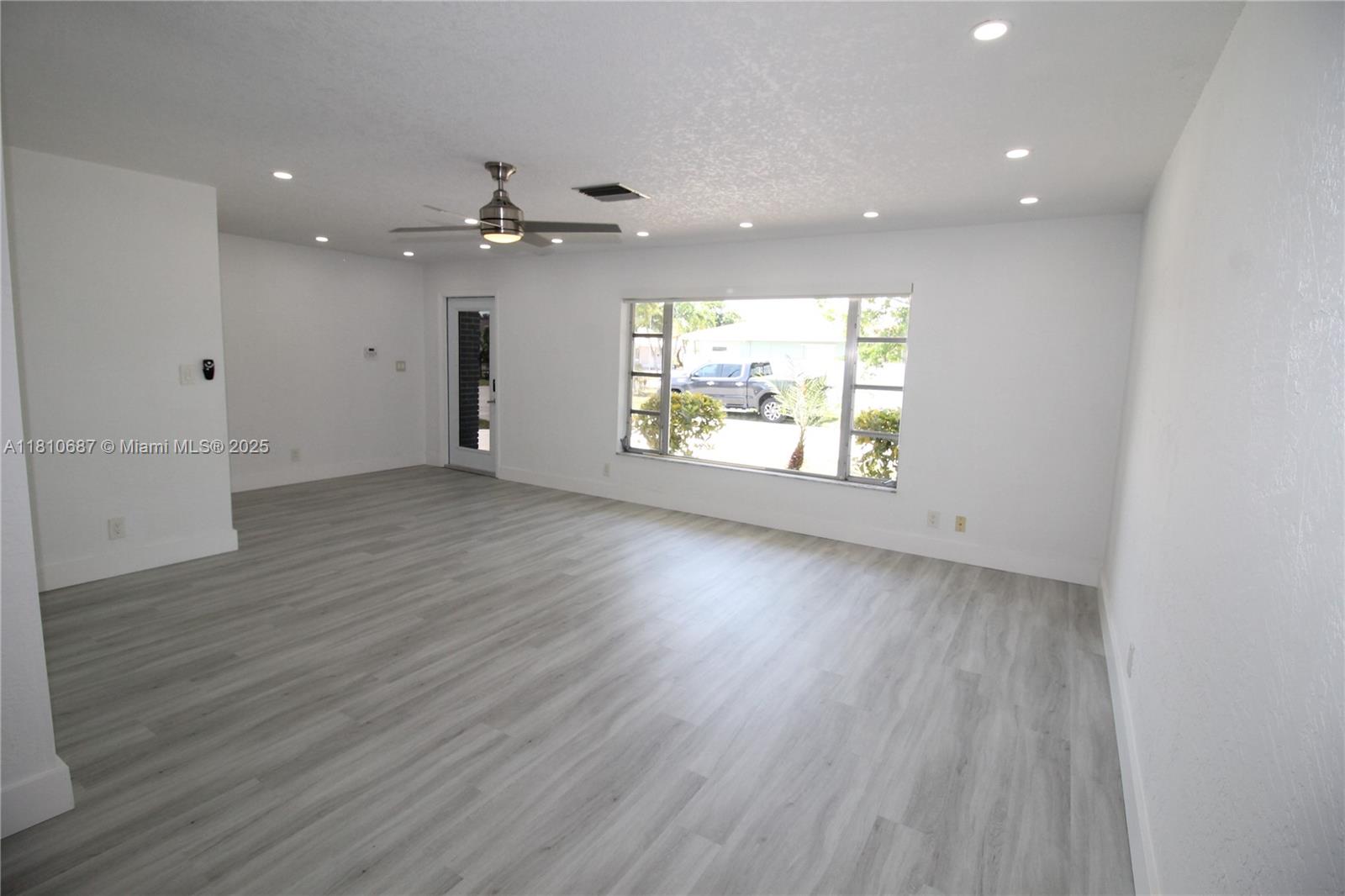 7204 NW 76th Dr, Tamarac, Florida image 3