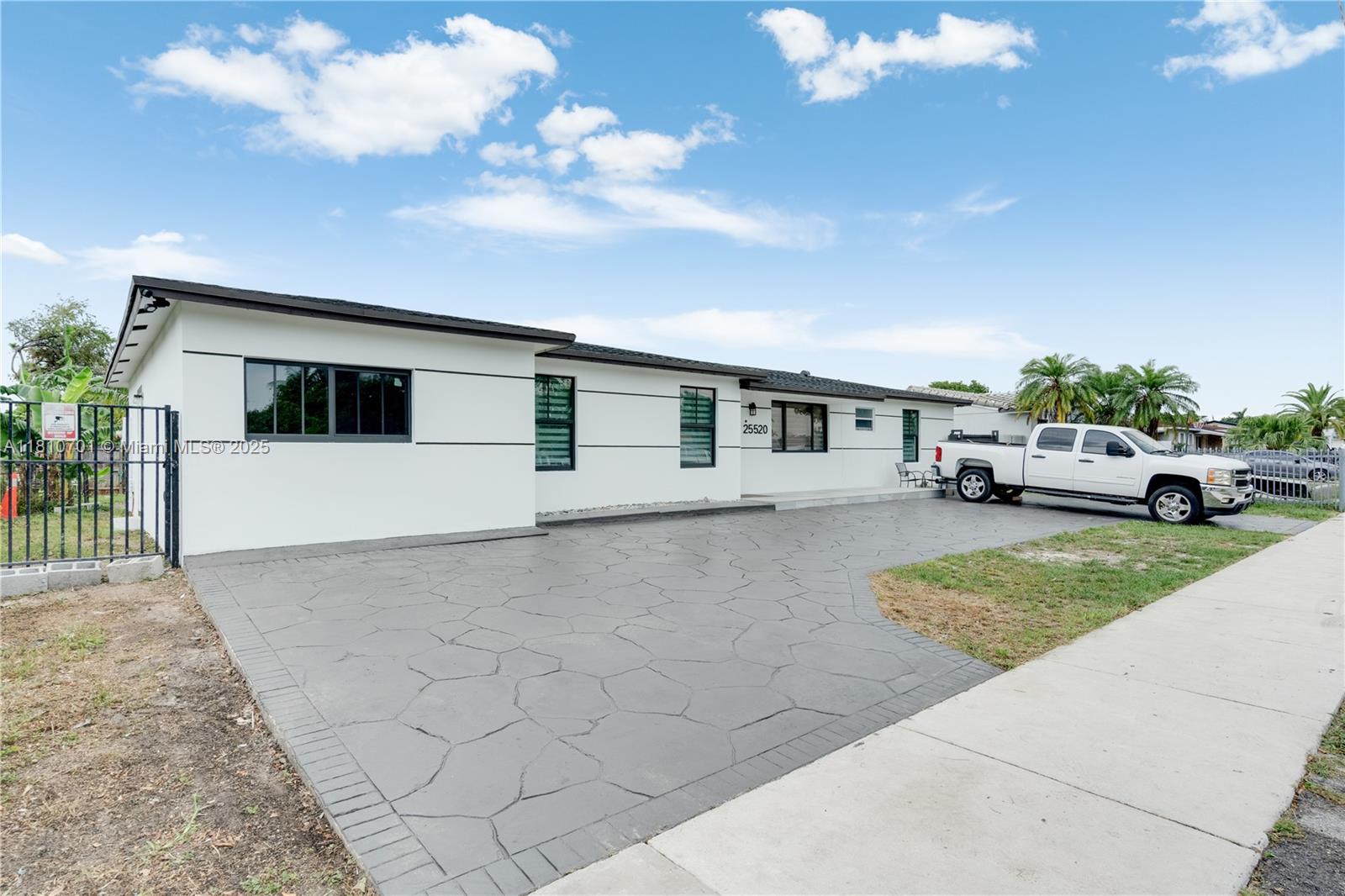 25520 SW 127th Ave, Homestead, Florida image 1