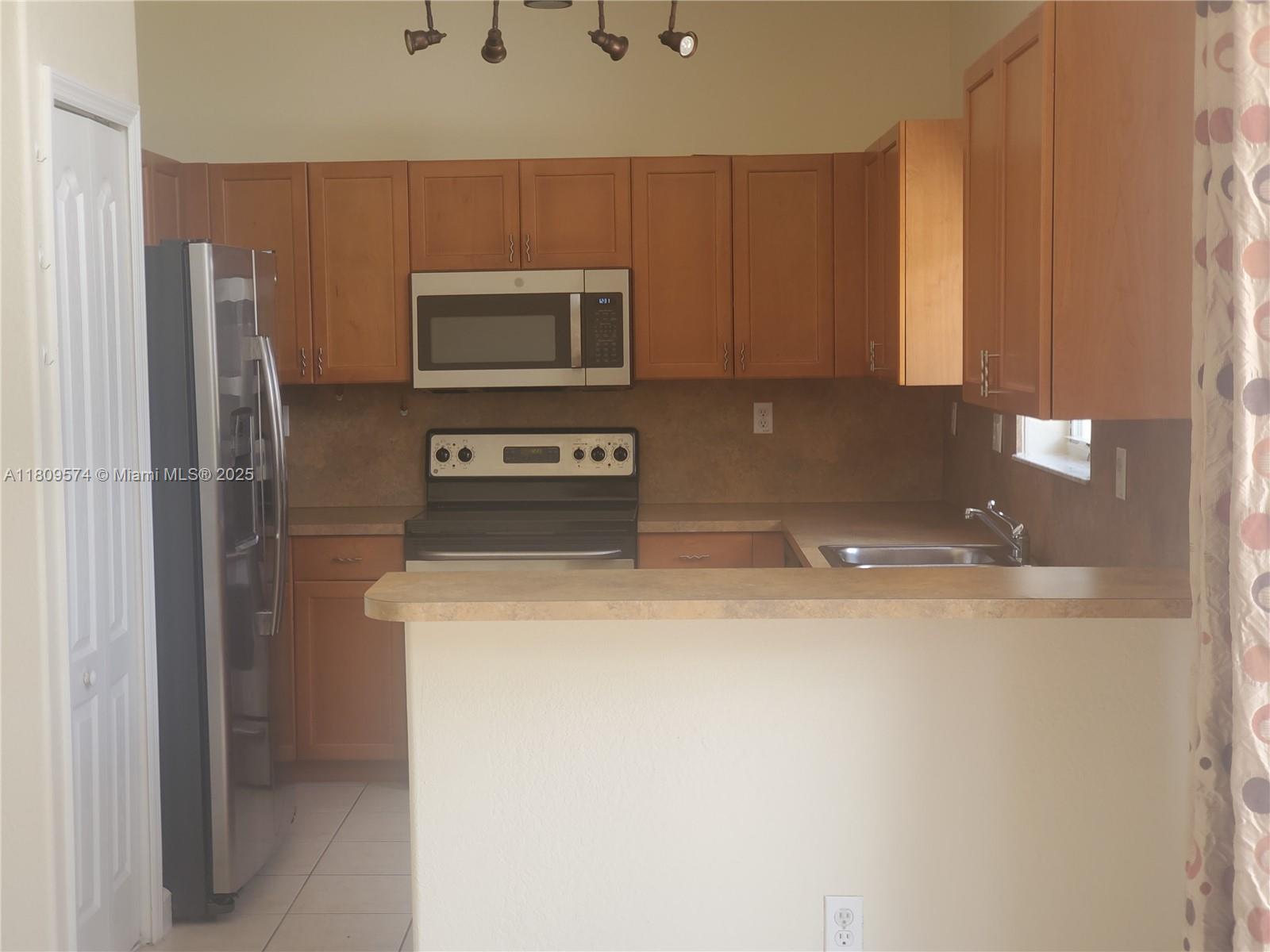 Property photo # 9