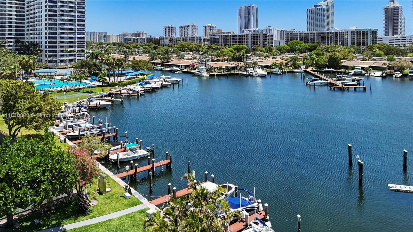 500 Three Islands Blvd #1112, Hallandale Beach, Florida image 4