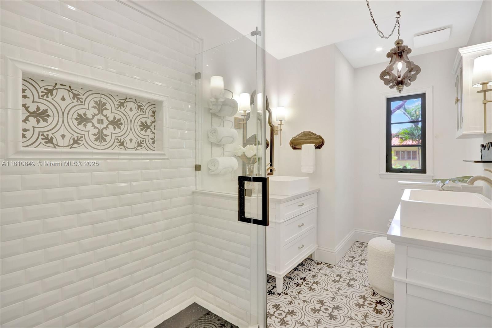447 Giralda Ave., Coral Gables, Florida image 11