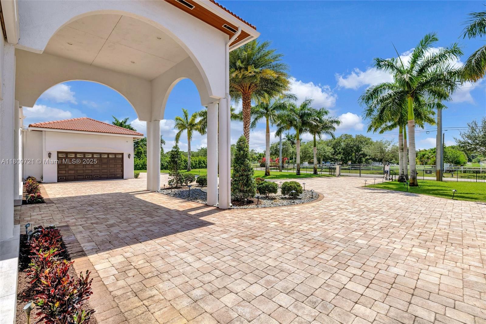 4610 SW 178th Ave, Southwest Ranches, Florida image 4