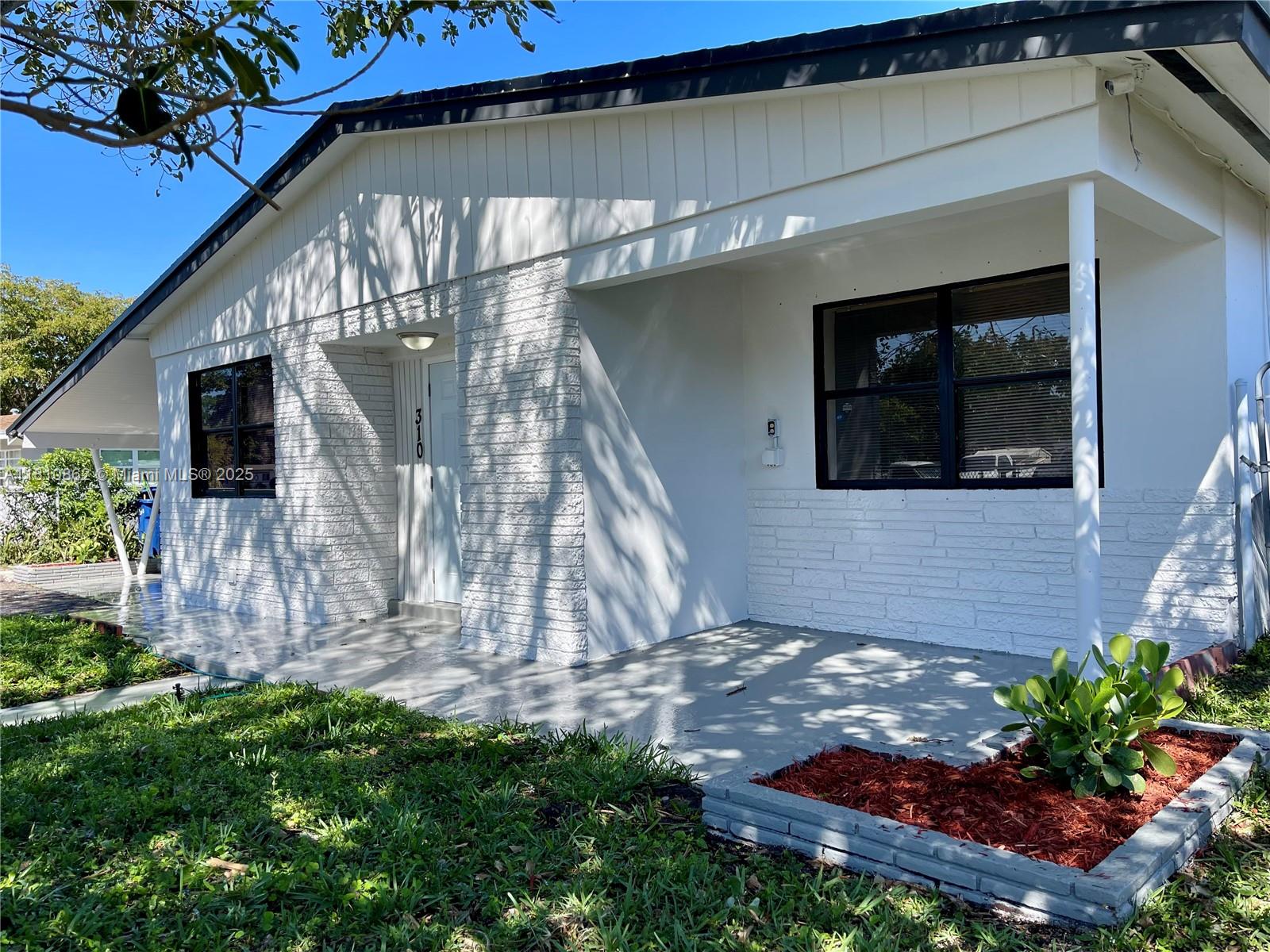 310 NW 33rd Ter, Lauderhill, Florida image 2