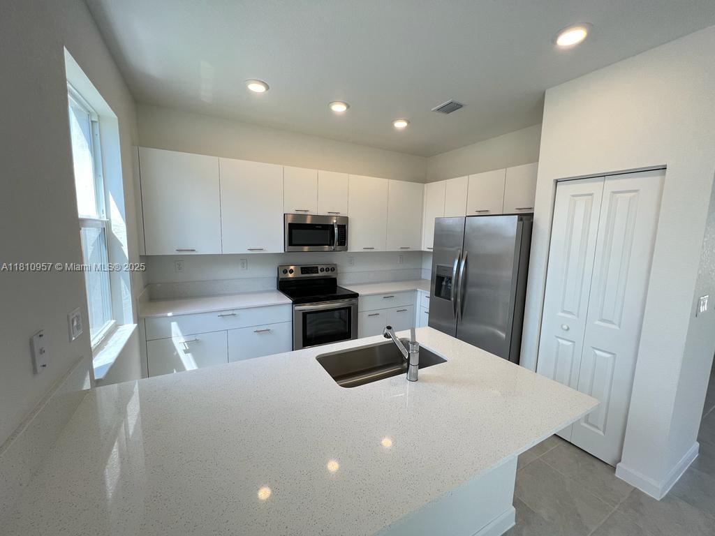 12958 NW 23rd Pl, Miami, Florida image 2