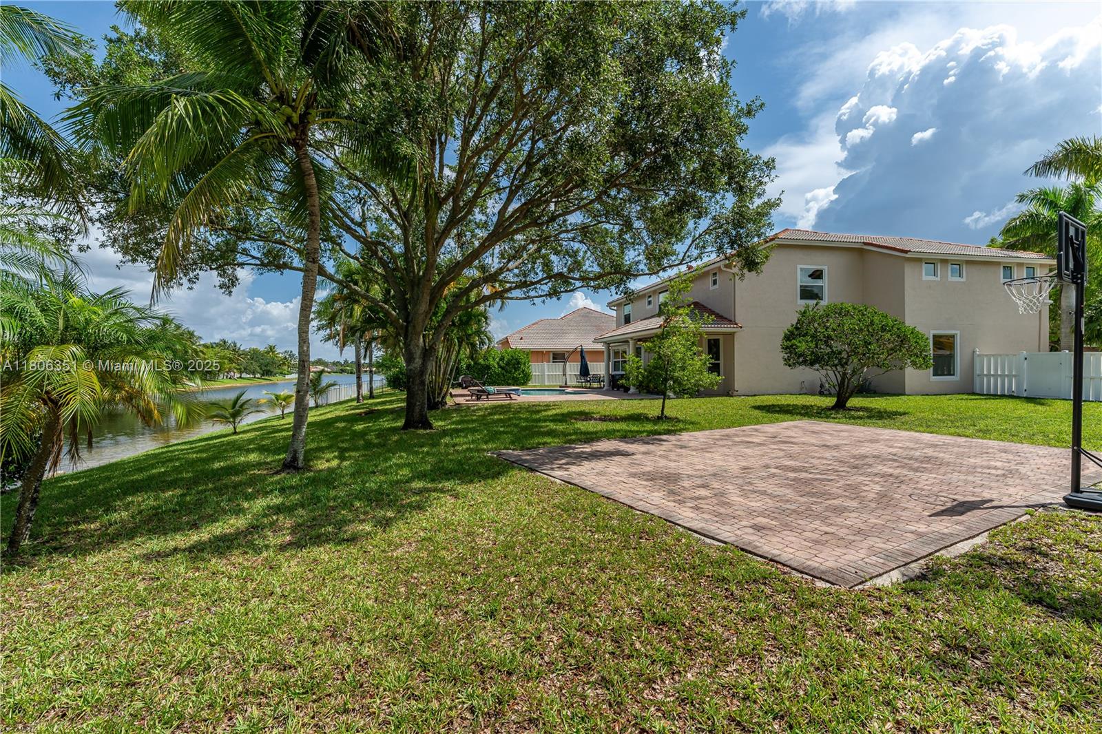1824 NW 139th Ave, Pembroke Pines, Florida image 30