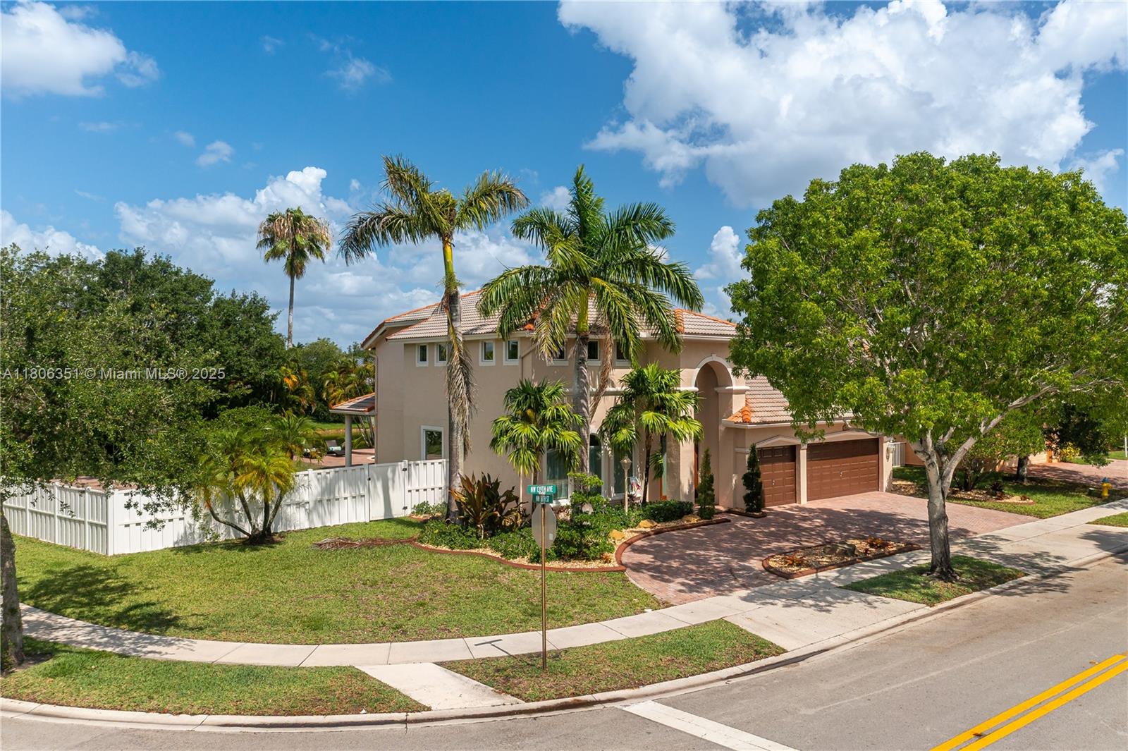 1824 NW 139th Ave, Pembroke Pines, Florida image 41