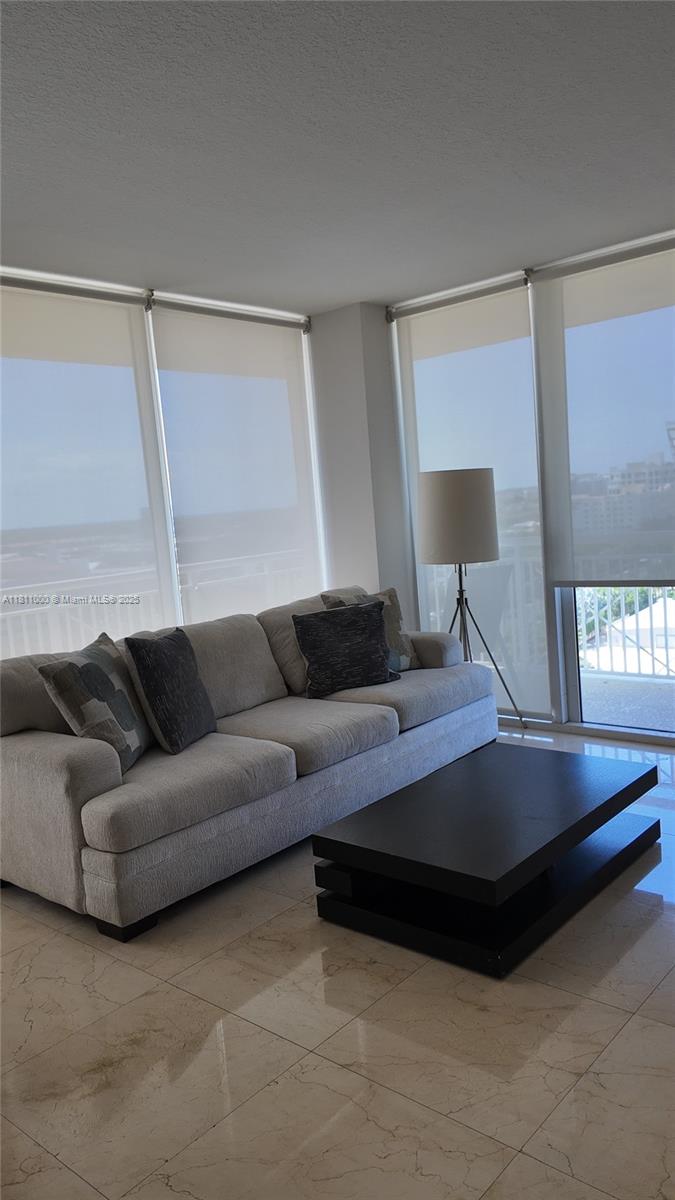19501 W Country Club Dr #1213, Aventura, Florida image 28