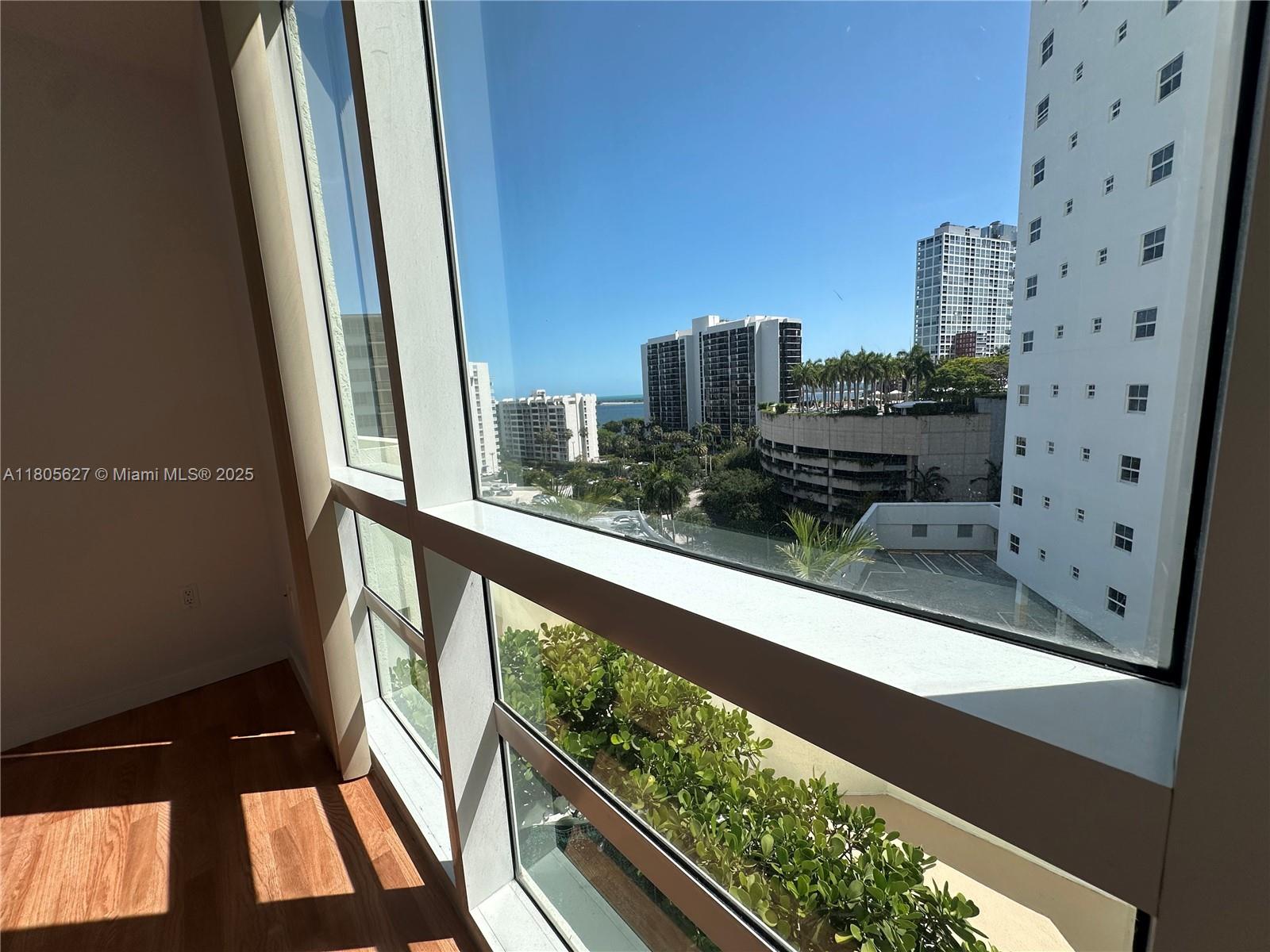 218 SE 14th St #908, Miami FL 33131