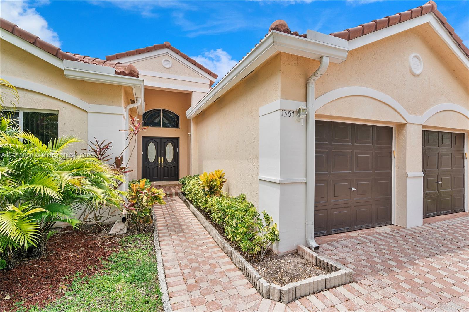 1357 Camellia Ln, Weston, Florida image 1