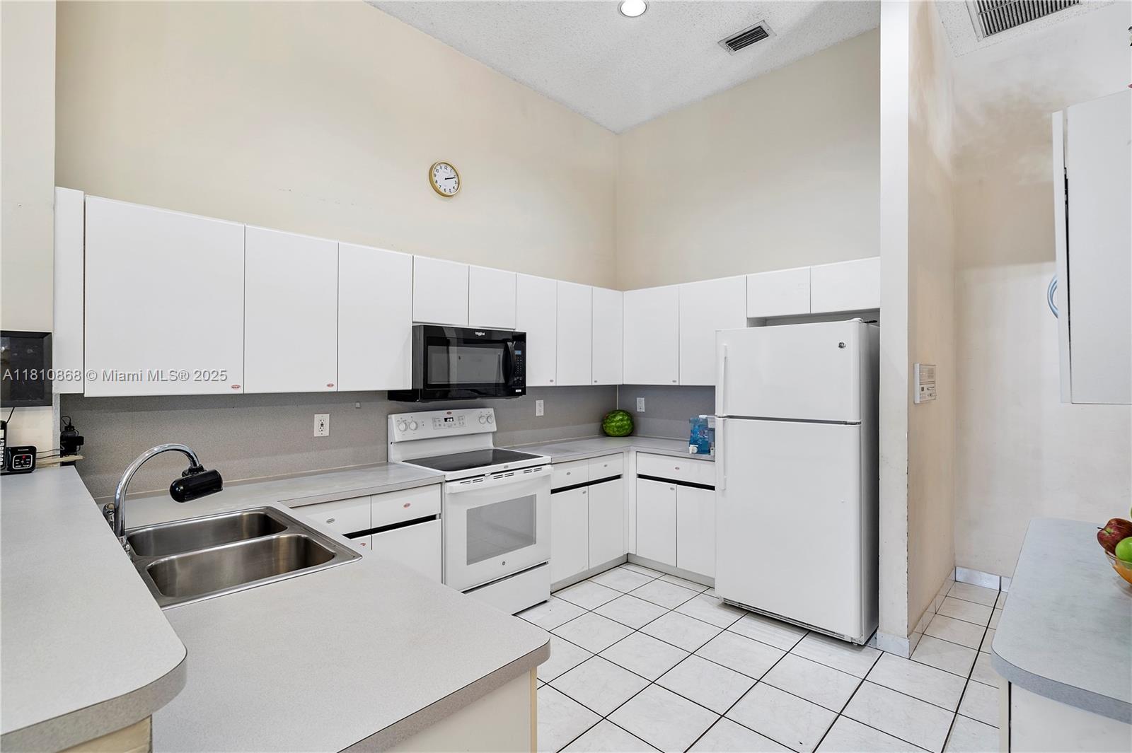 1357 Camellia Ln, Weston, Florida image 10
