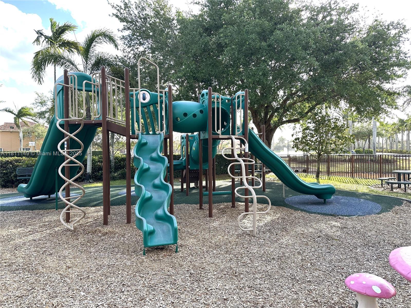 15222 SW 30th Ter, Miami, Florida image 22