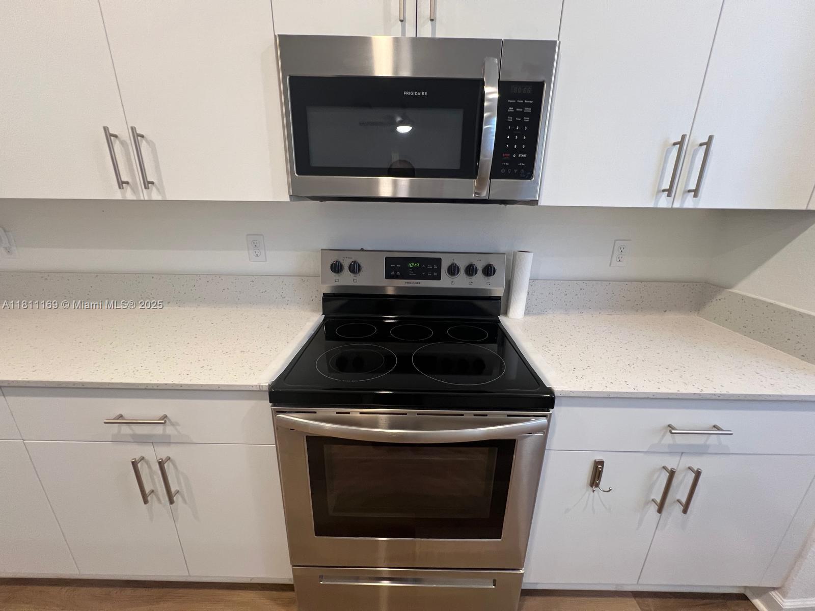 Residential, Pembroke Pines, Florida image 10