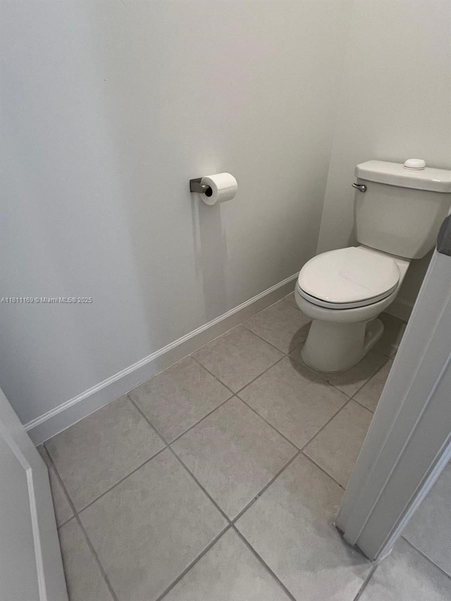 Residential, Pembroke Pines, Florida image 16
