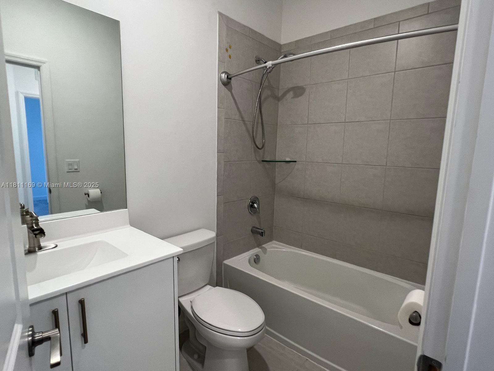 Residential, Pembroke Pines, Florida image 25