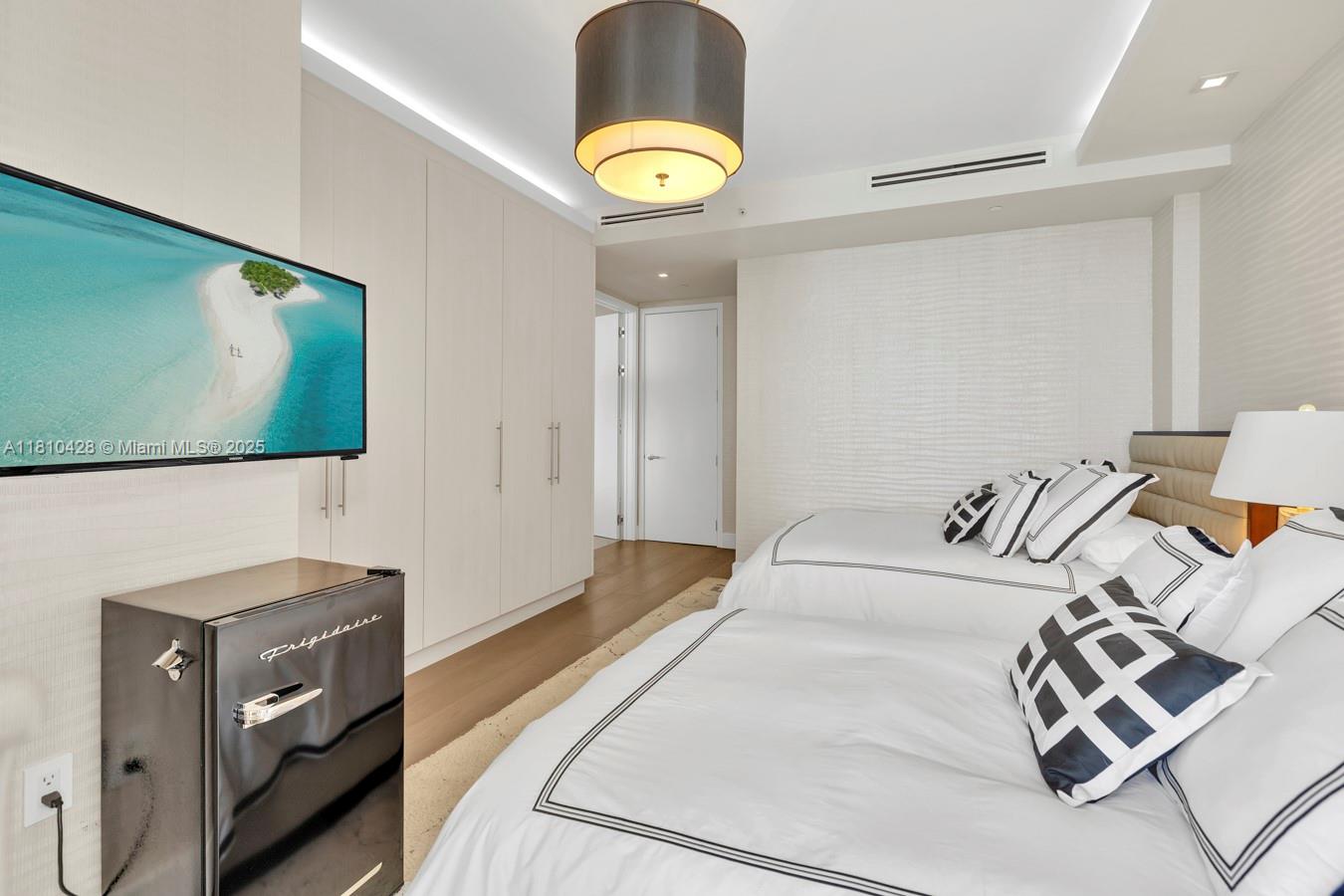 9701 Collins Ave #2403S, Bal Harbour, Florida image 17