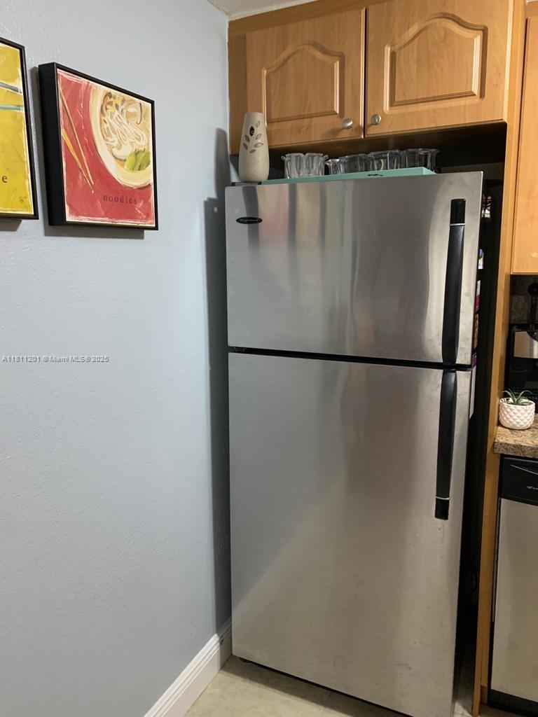 8290 Lake Dr #502, Doral, Florida image 3
