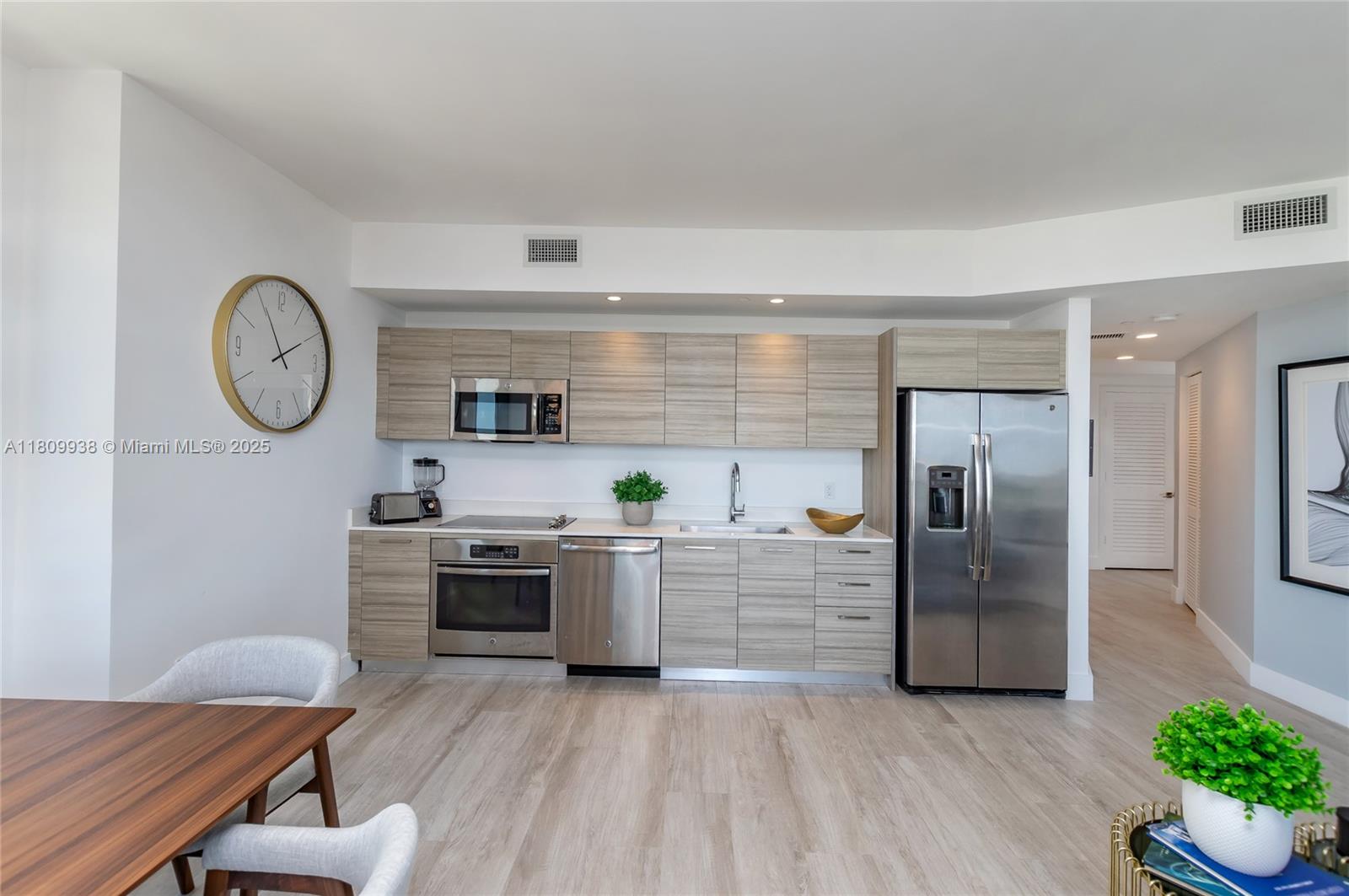 Property photo # 6