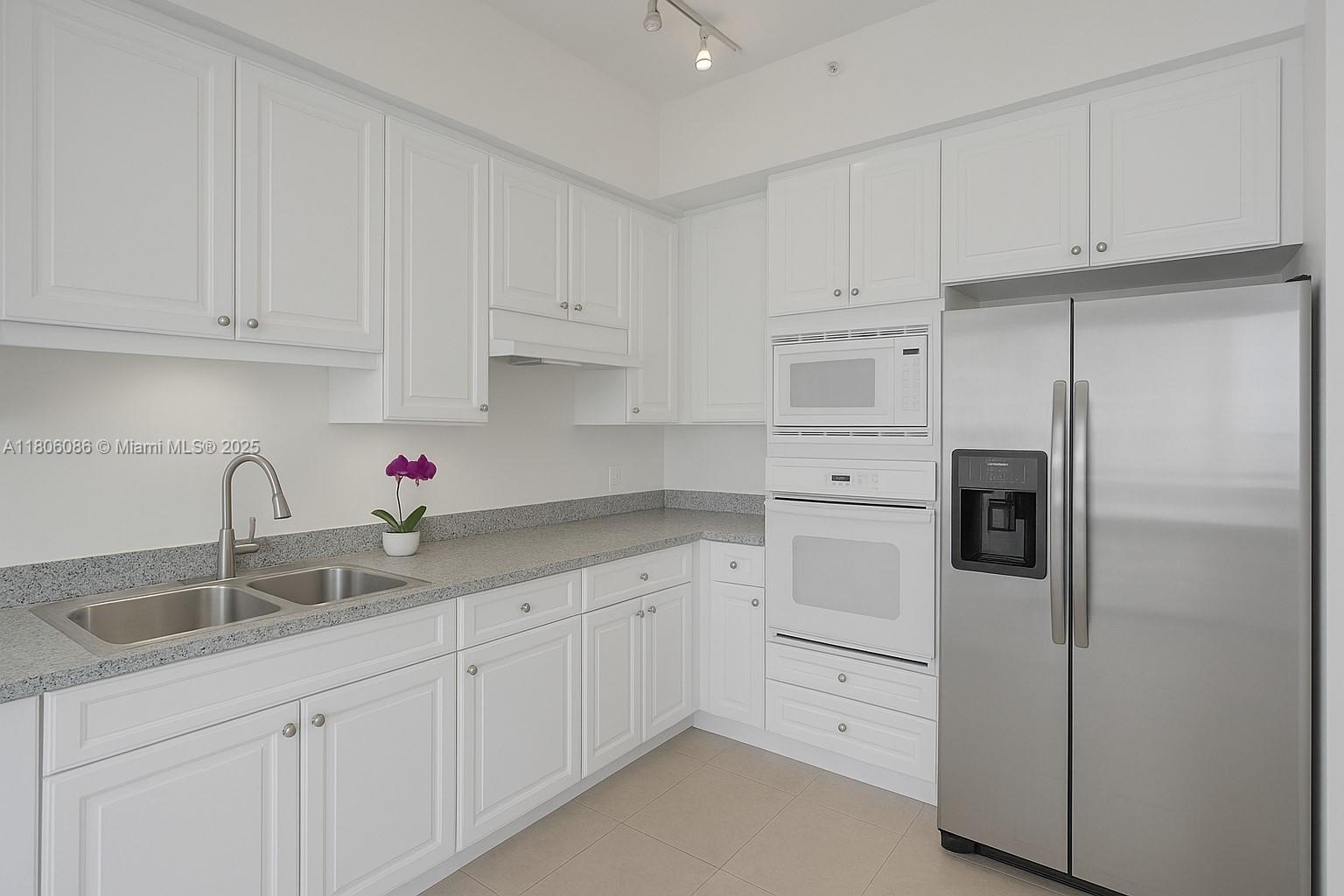 4779 Collins Ave #4006, Miami Beach, Florida image 12